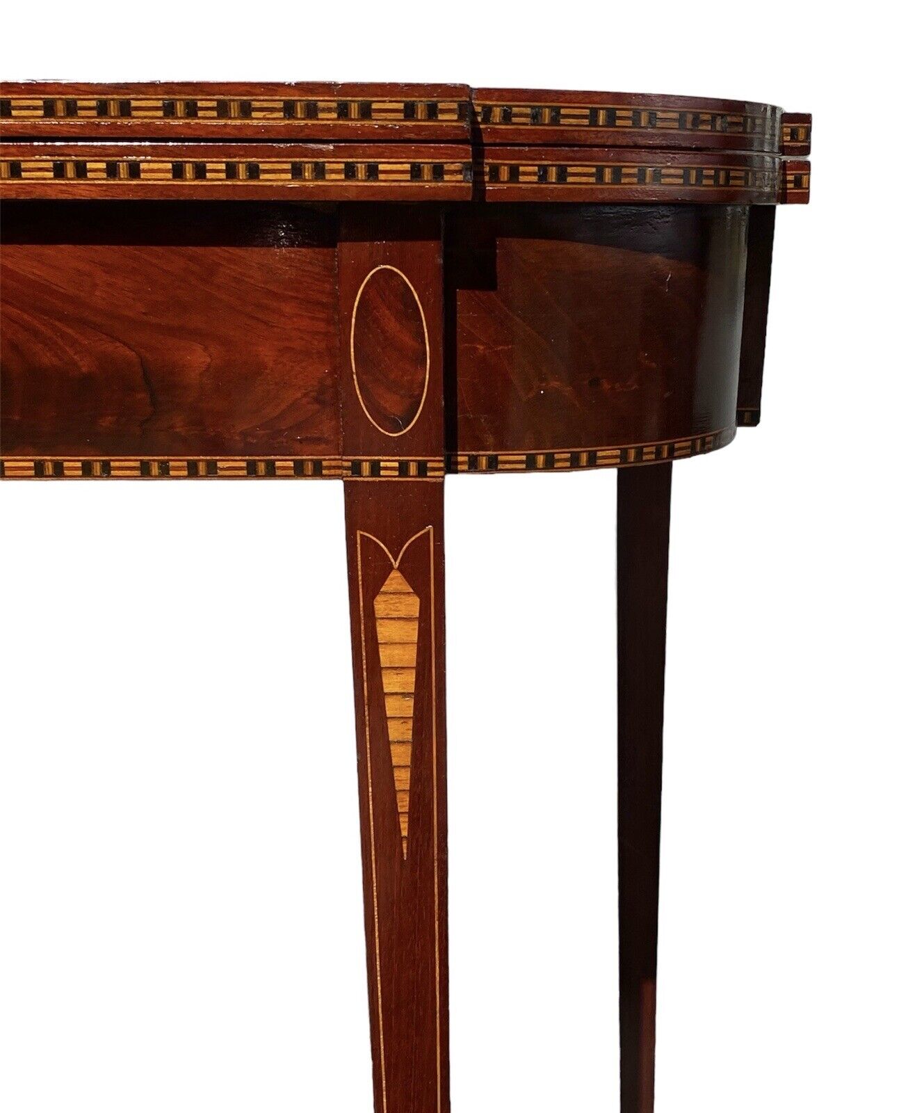 Antique Federal Style Mahogany Card Table / Game Table with Icicle Inlays