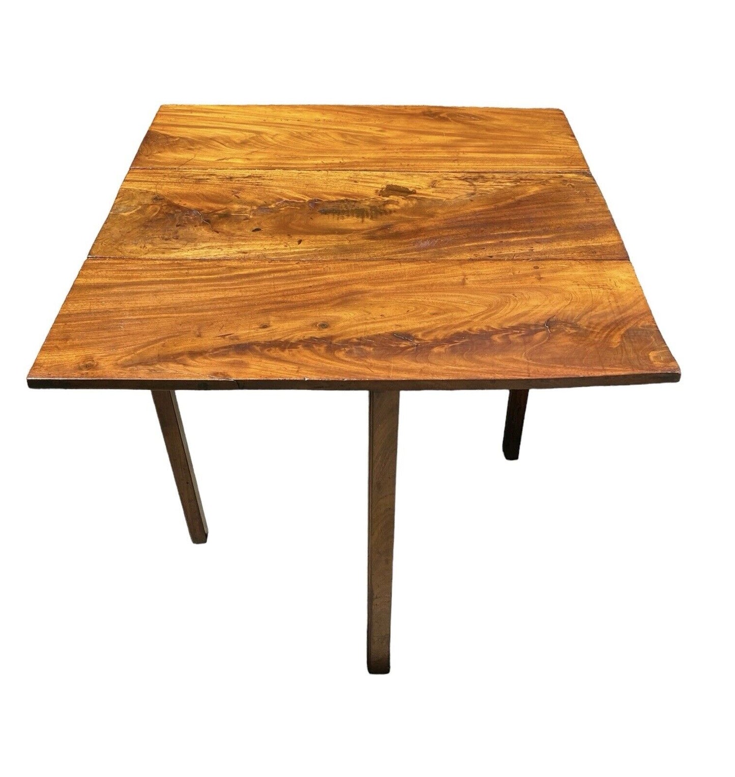 Important Coastal New England Antique Chippendale Mahogany Dropleaf Dining Table