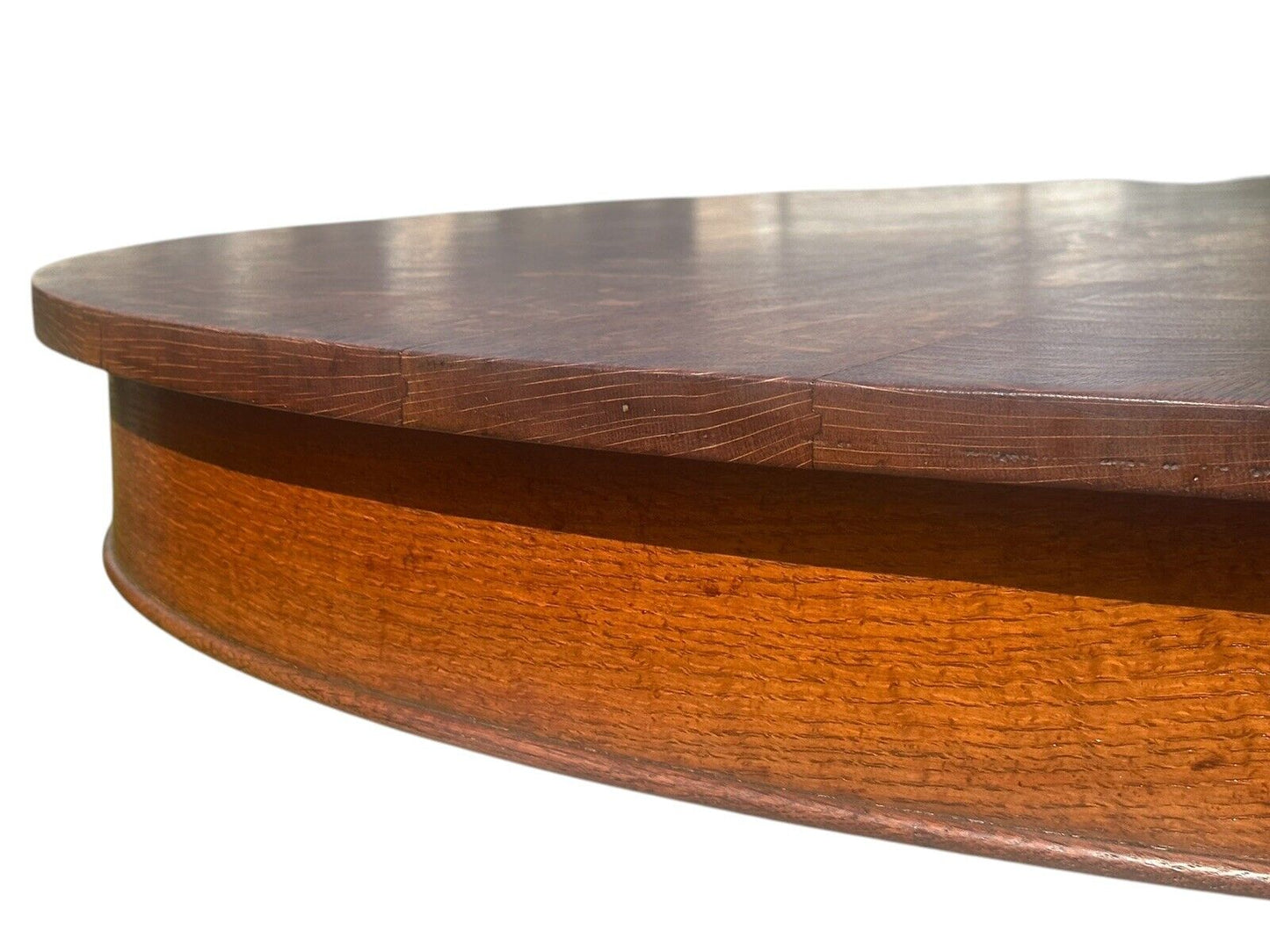 Antique Arts & Crafts Tiger Oak Dining Table on Pedestal Base With 54" Round Top