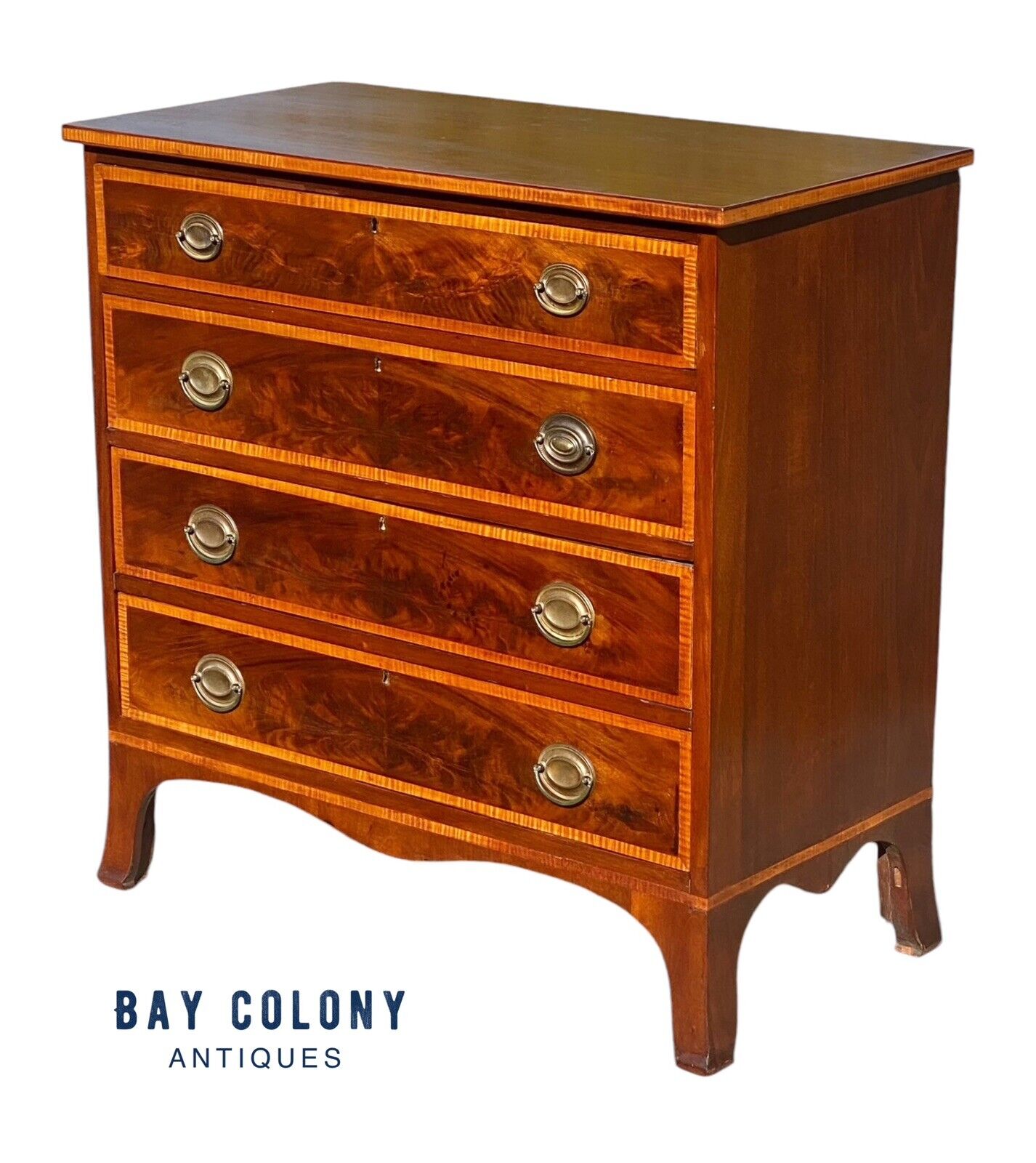 Antique Massachusetts Hepplewhite Mahogany Bachelor's Chest / Dresser
