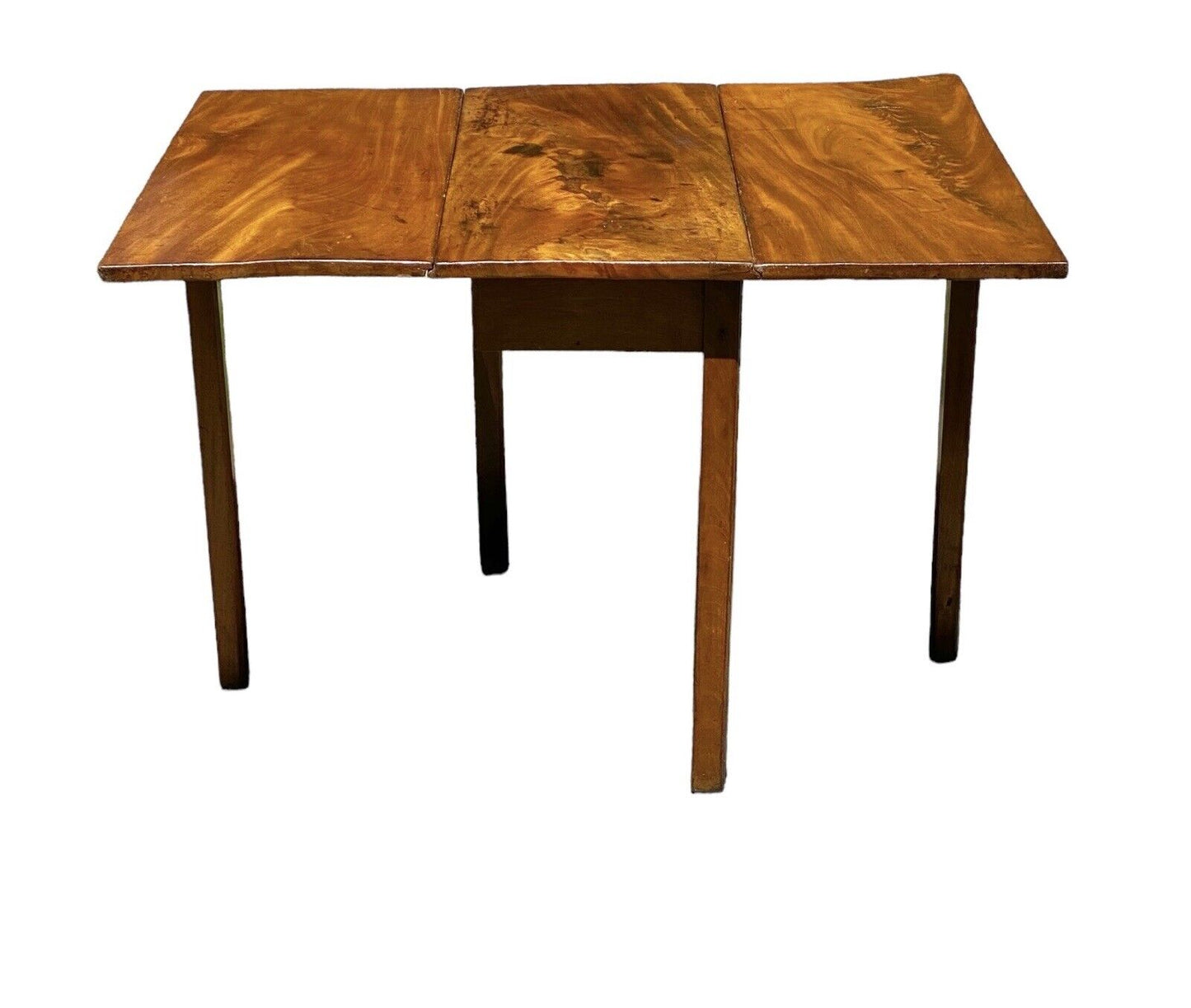 Important Coastal New England Antique Chippendale Mahogany Dropleaf Dining Table