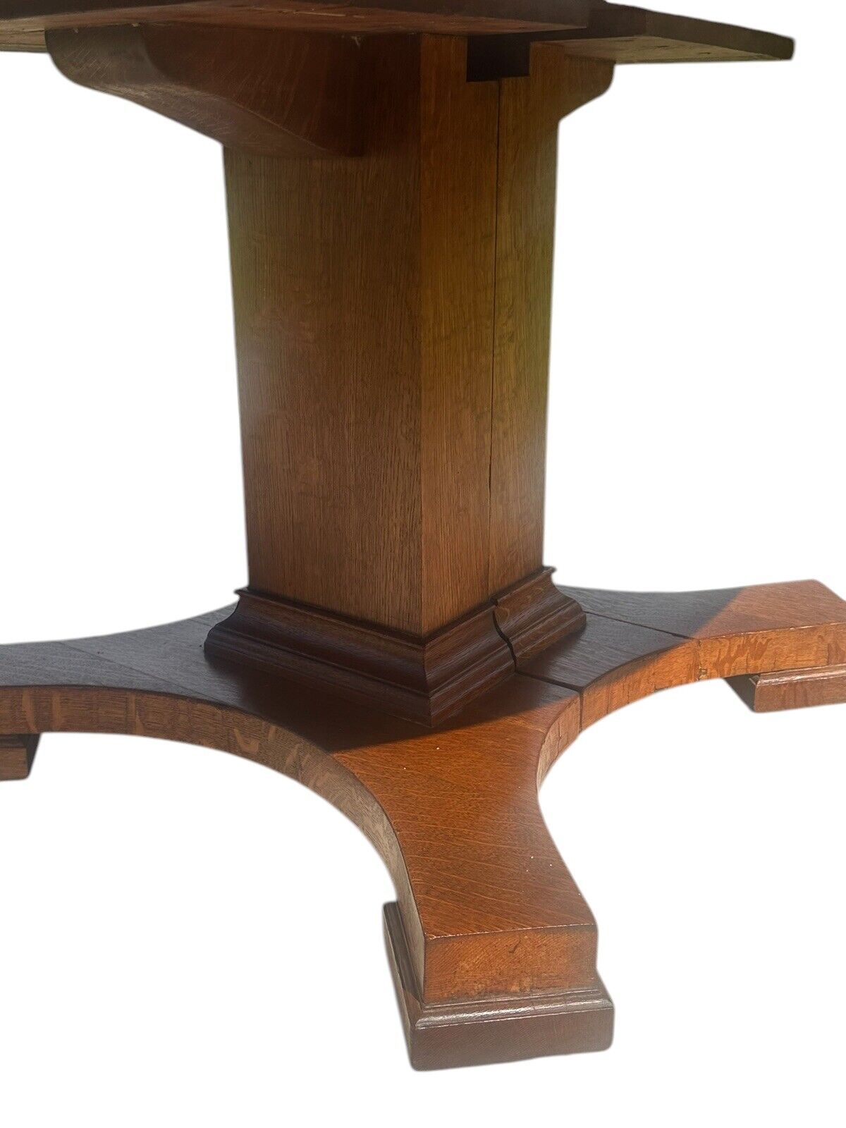 Antique Arts & Crafts Tiger Oak Dining Table on Pedestal Base With 54" Round Top - Bay Colony Antiques Antiques:Furniture:Tables