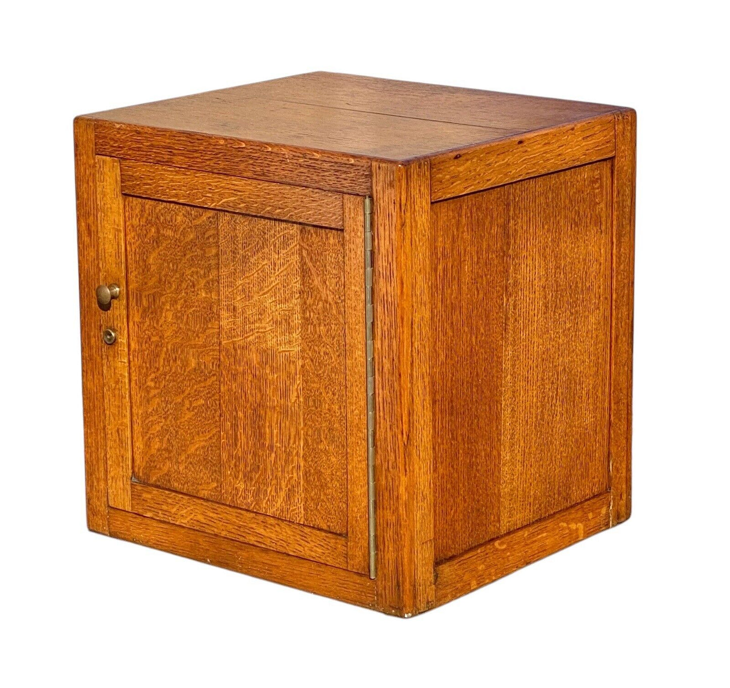Antique Victorian Tiger Oak Humidor With Milk Glass Interior - Bay Colony Antiques Collectibles:Tobacciana:Cigars:Humidors:Antique & Vintage