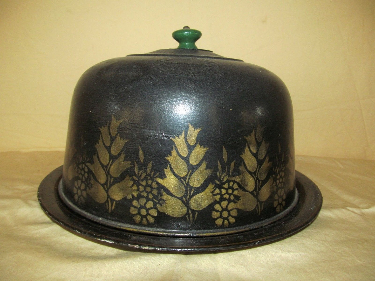 19TH CENTURY TOLEWARE CONNOLLY STOVE & UNDERPLATE