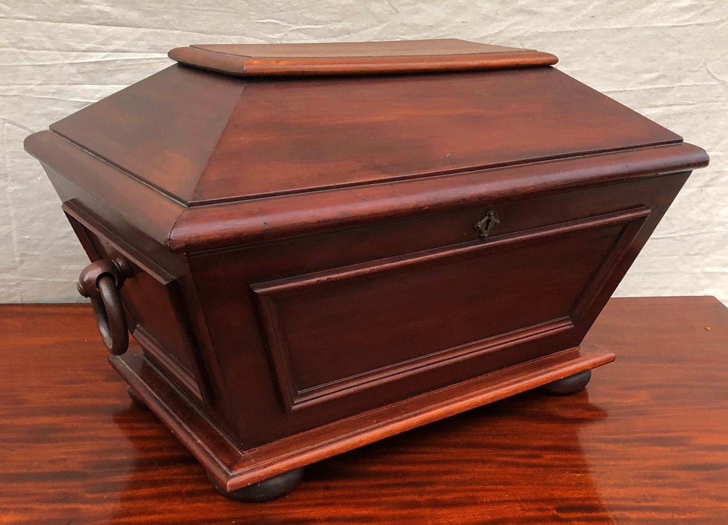 ANTIQUE REGENCY STYLED MAHOGANY CELLARETTE-ULTRA RARE SIZED SPECIMEN