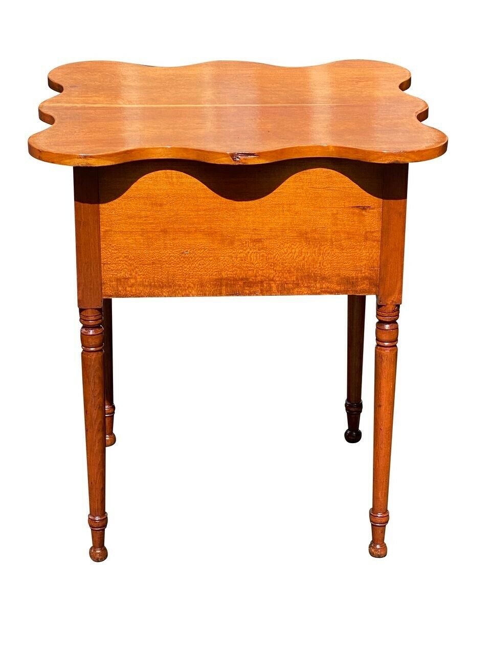 19TH C ANTIQUE SHERATON CONNECTICUT CHERRY WORK TABLE / NIGHT STAND W SHAPED TOP