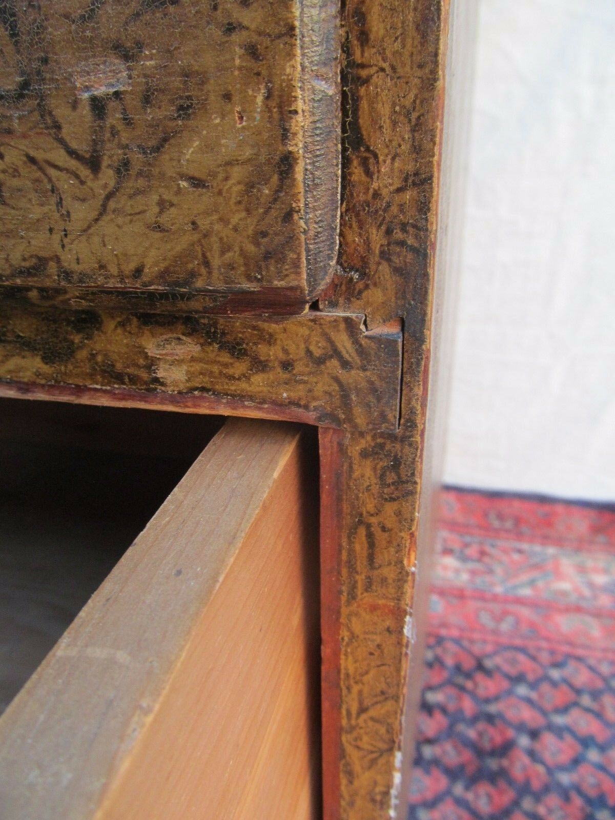 18TH C HEPPLEWHITE NEW ENGLAND SPONGE GRAIN PAINTED ANTIQUE BLANKET BOX / CHEST