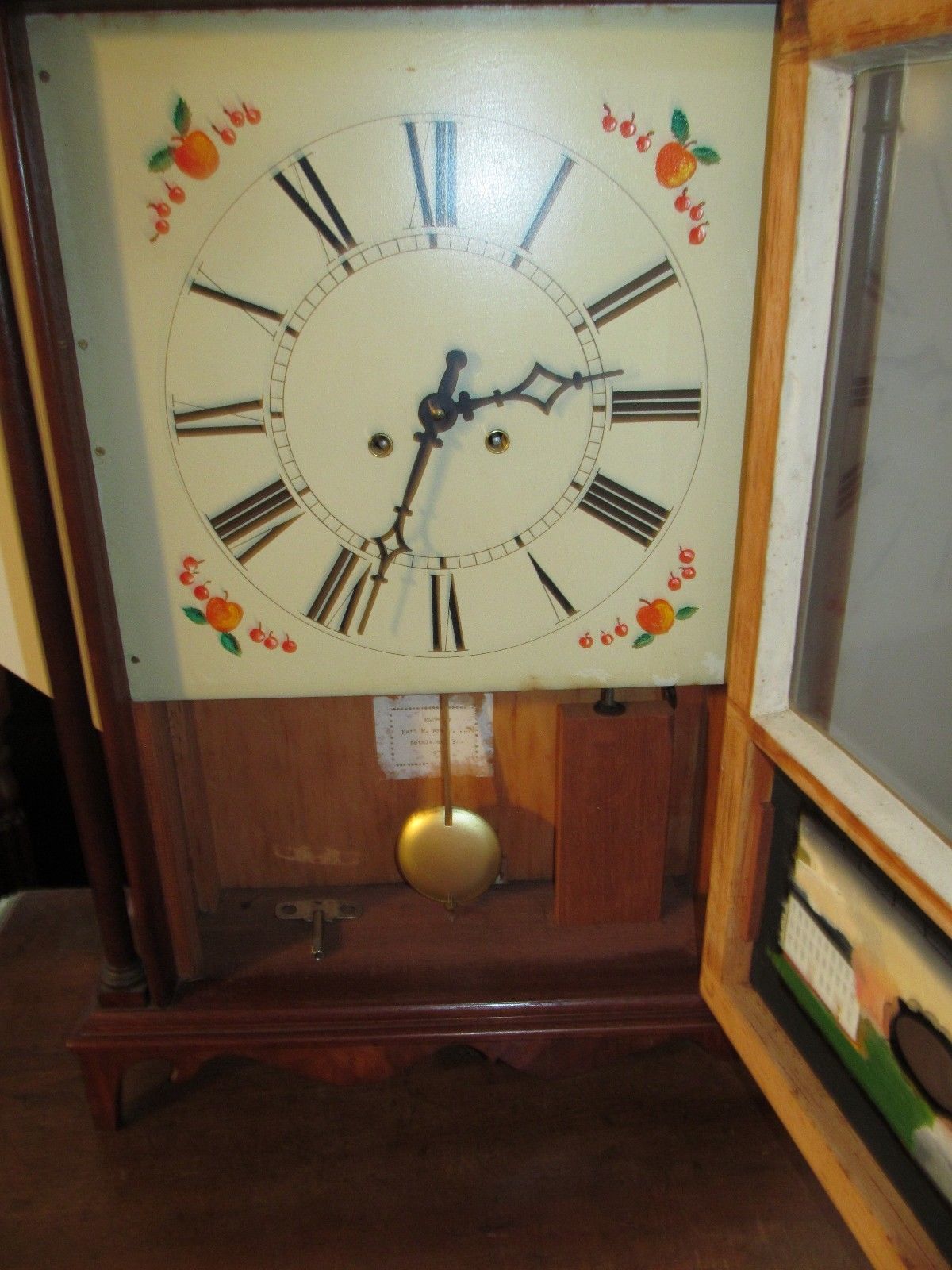 FEDERAL STYLED MAHOGANY REVERSE PAINTED SHELF CLOCK