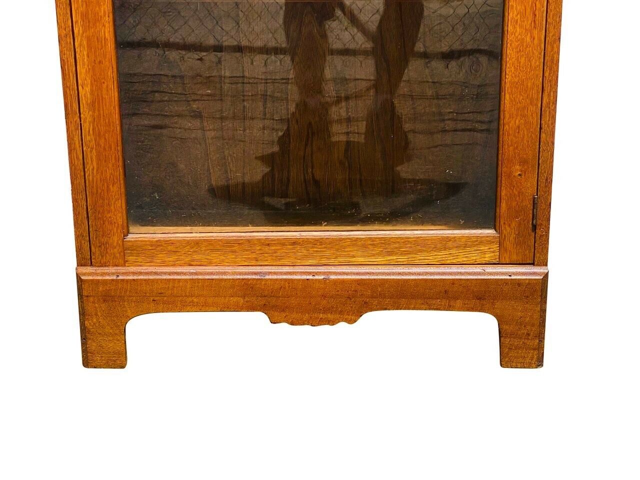 19TH C ANTIQUE VICTORIAN TIGER OAK SINGLE DOOR BOOKCASE / CHINA CABINET