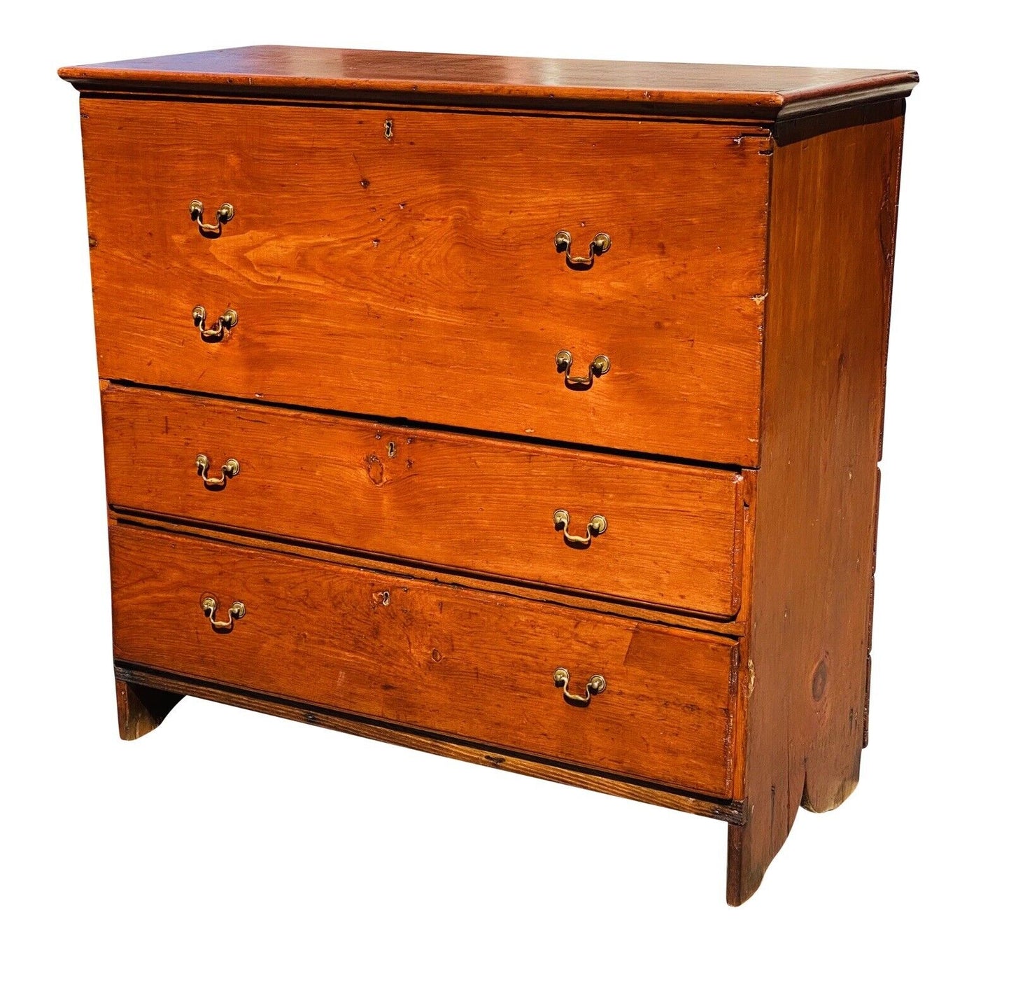 18TH C ANTIQUE NEW ENGLAND QUEEN ANNE PUMPKIN PINE BLANKET CHEST WITH 2 DRAWERS