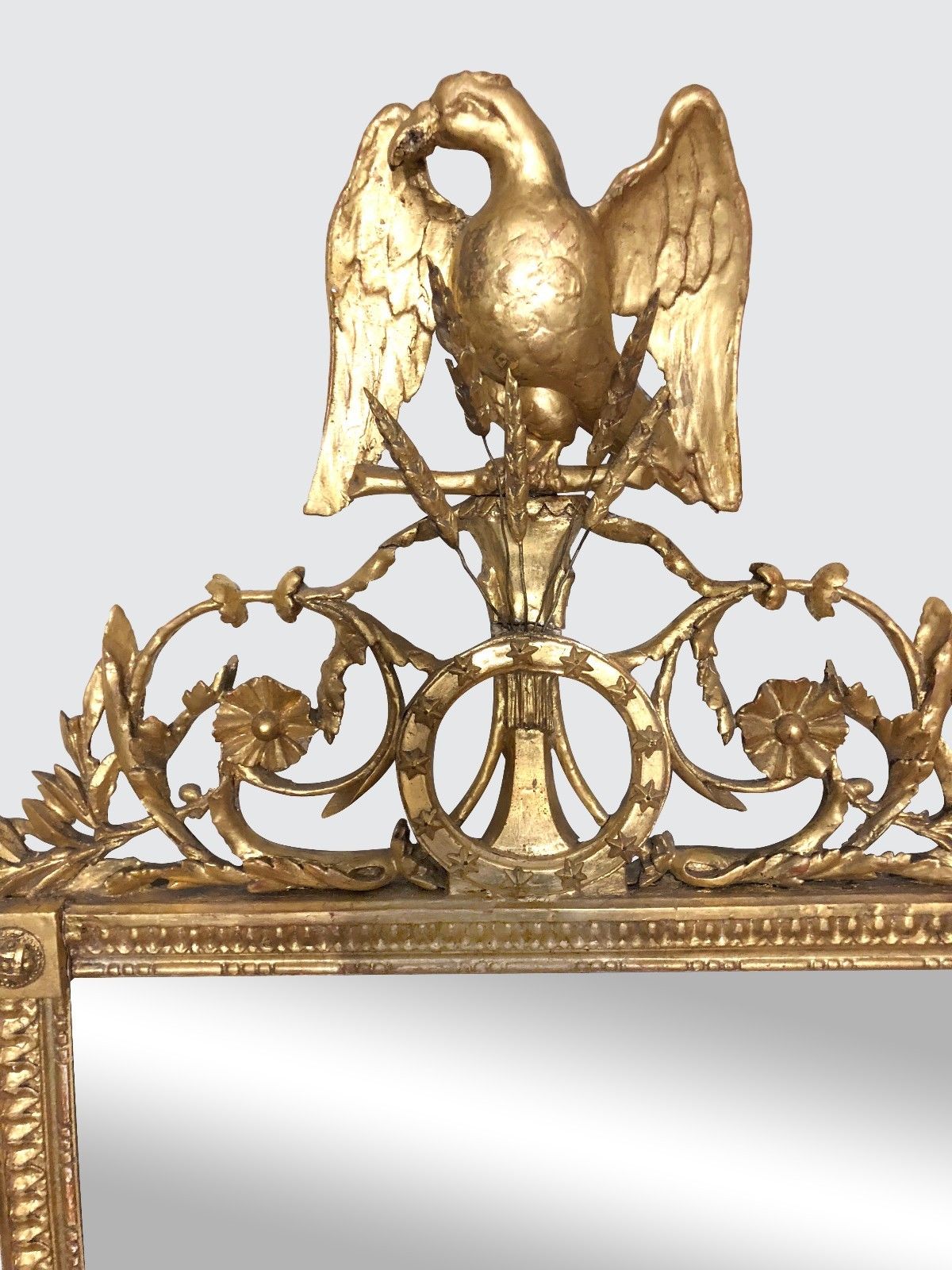 IMPORTANT FEDERAL PERIOD AMERICAN MIRROR WITH EAGLE & 13 STAR SHIELD GOLD GILTED