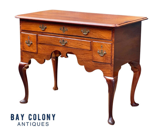 18th C Antique Queen Anne Delaware River Valley Mahogany Dressing Table / Lowboy