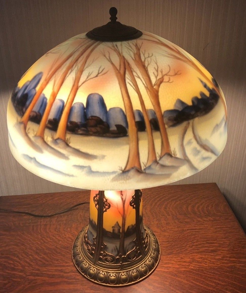 HANDEL CHIPPED ICE REVERSE GLASS PAINTED TABLE LAMP WITH LIGHTED BASE