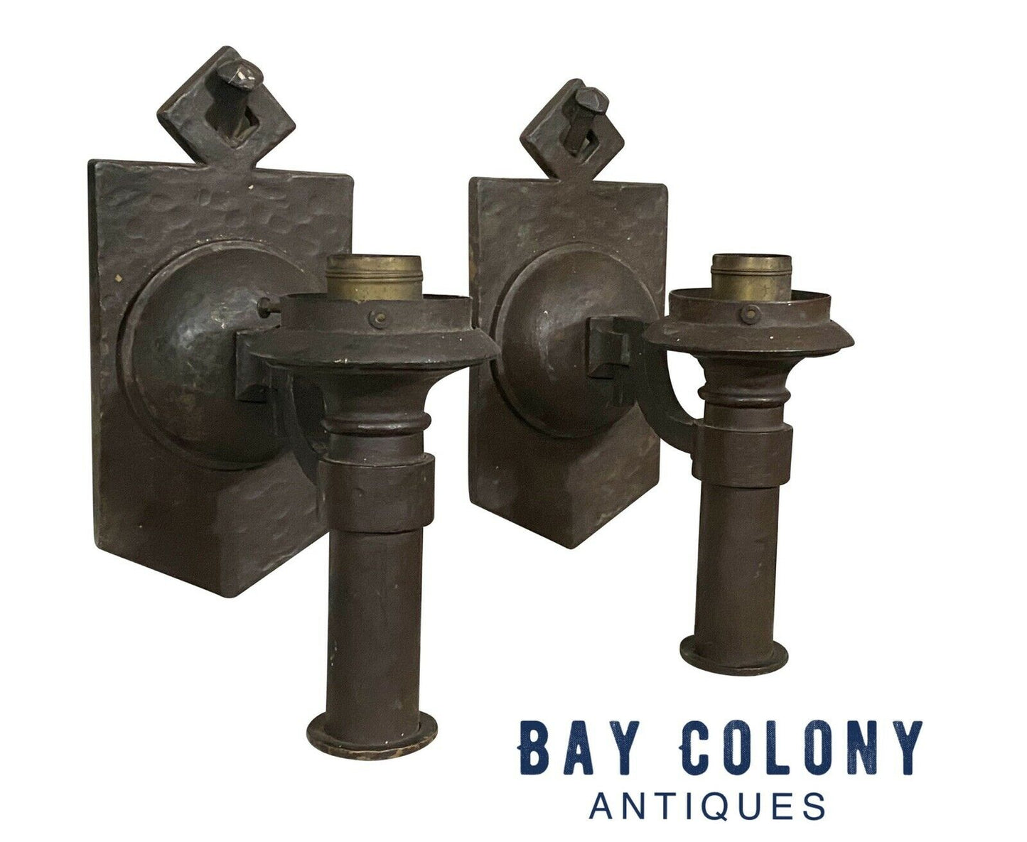 20TH C PAIR ANTIQUE ARTS & CRAFTS HAMMERED COPPER ELECTRIC WALL LAMPS / SCONCES