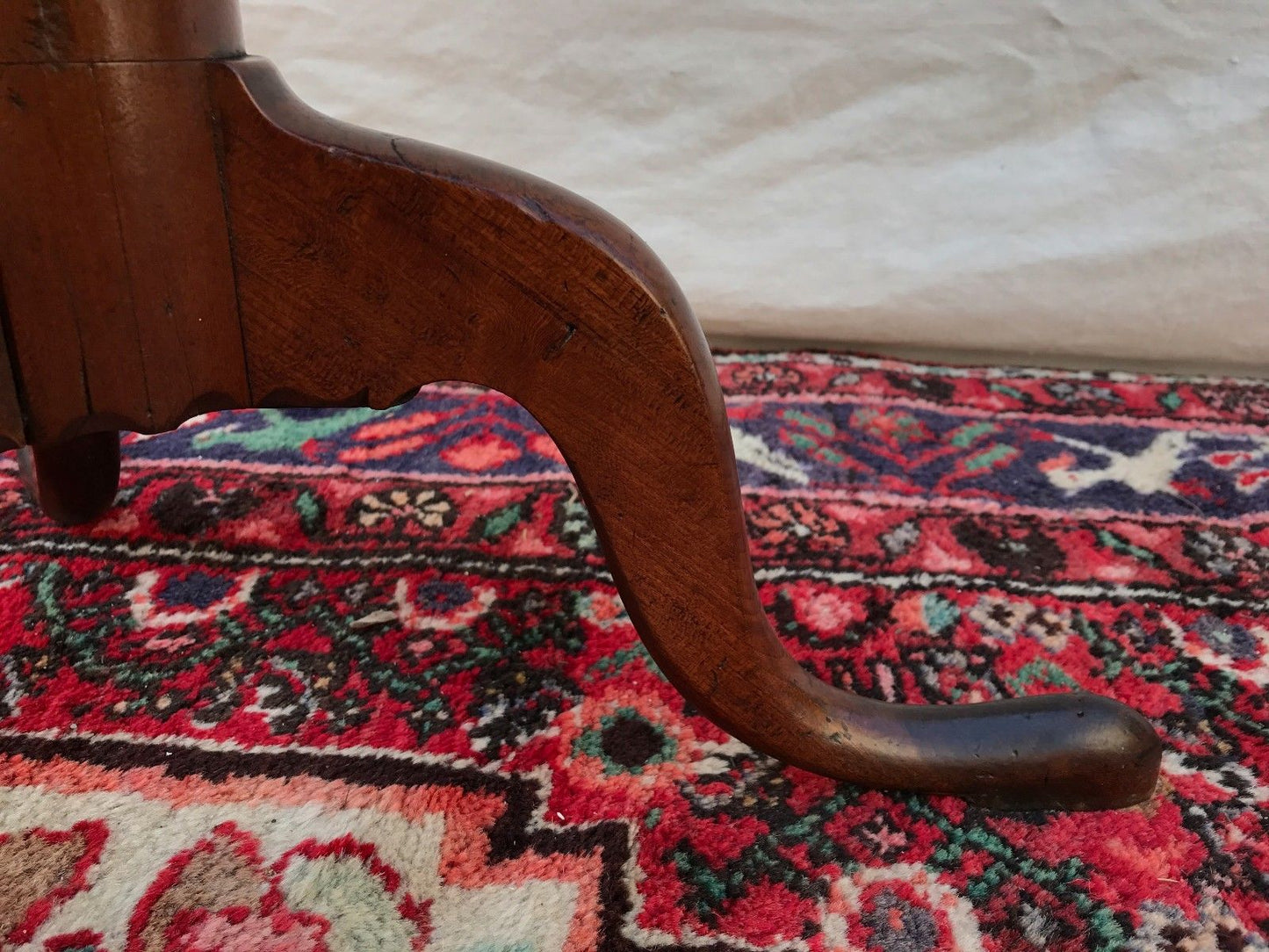 18TH CENTURY QUEEN ANNE PERIOD SPIDER LEG PORRINGER TOP CANDLESTAND