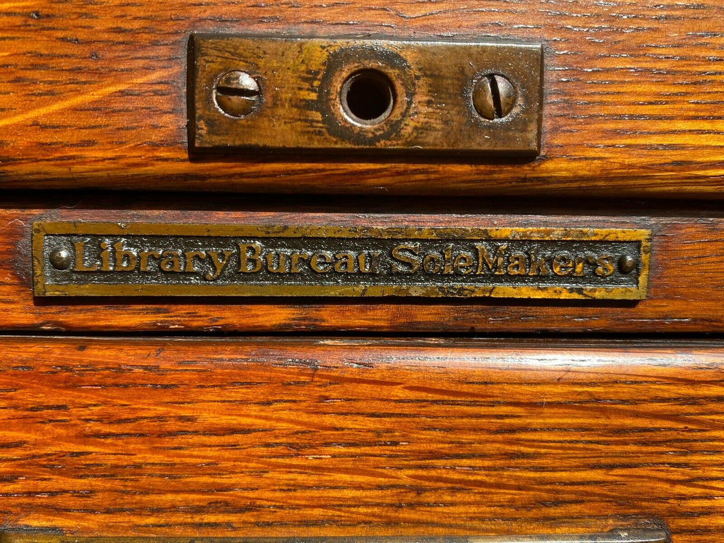 20TH C ANTIQUE LIBRARY BUREAU MAKERS ARTS & CRAFTS 4 DRAWER OAK FILE CABINET