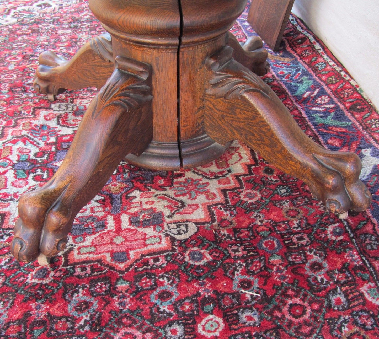 EXTRA CHOICE VICTORIAN TIGER OAK DINING TABLE WITH LION PAW BASE BY LARKIN