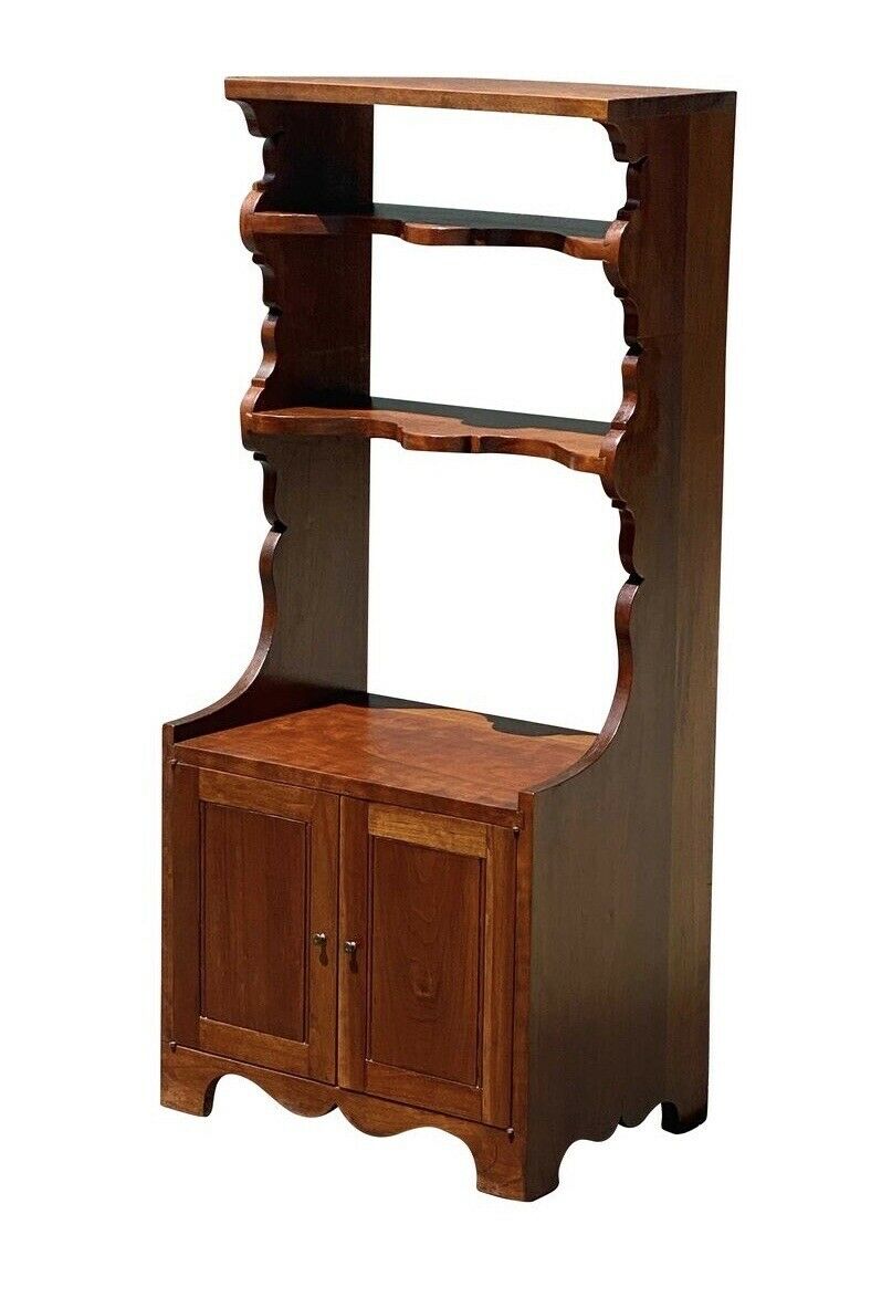 20TH C QUEEN ANNE ANTIQUE STYLE CHERRY CABINET / CUPBOARD