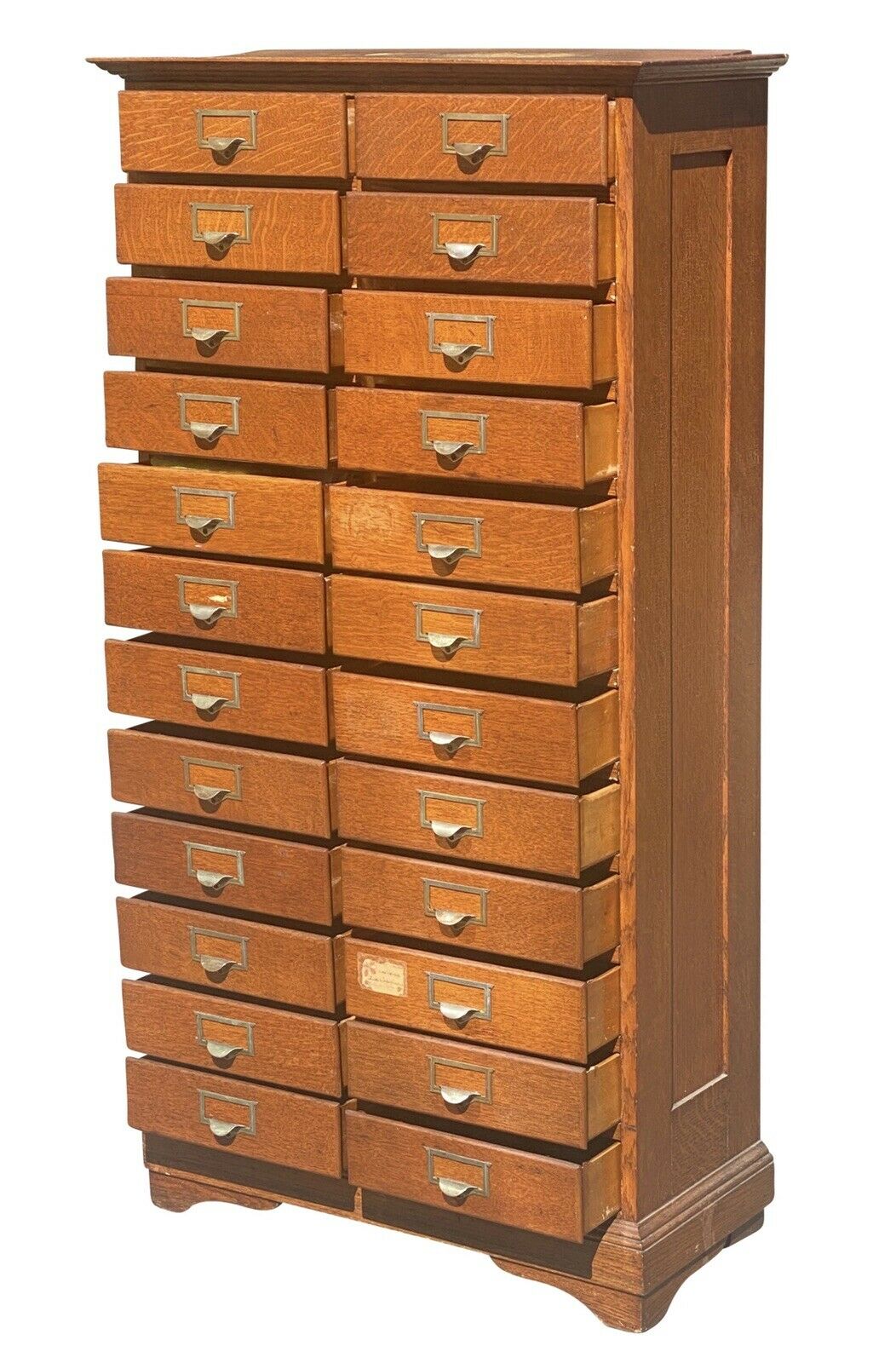 20TH C ANTIQUE ARTS & CRAFTS TIGER OAK E.H STAFFORD 24 DRAWER FILE CABINET