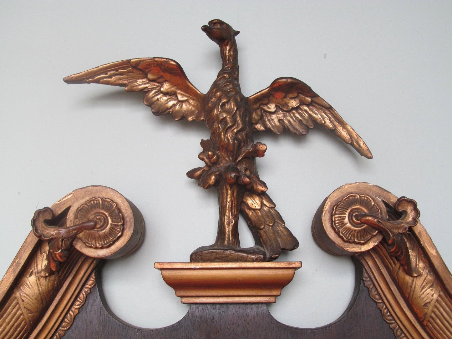 FABULOUS FREIDMAN BROTHERS CHIPPENDALE CONSTITUTION MOUNT VERNON MIRROR