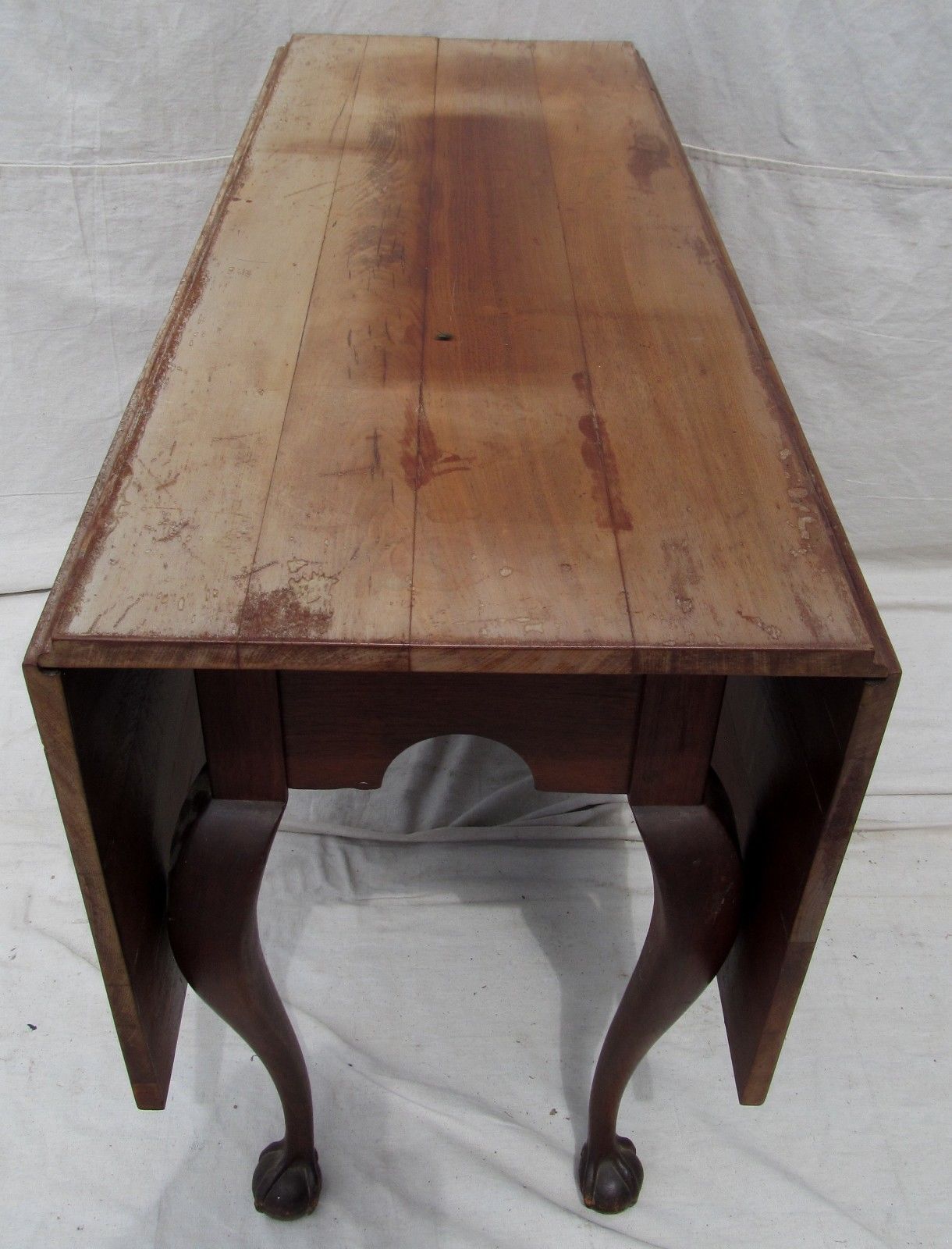 IMPORTANT TOWNSEND GODDARD WALNUT BALL & CLAW DINING TABLE NEWPORT RI ca. 1760