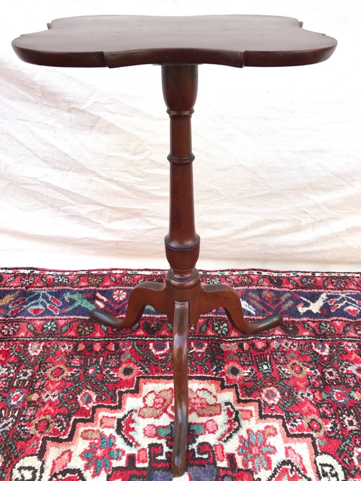 18TH CENTURY QUEEN ANNE PERIOD SPIDER LEG PORRINGER TOP CANDLESTAND