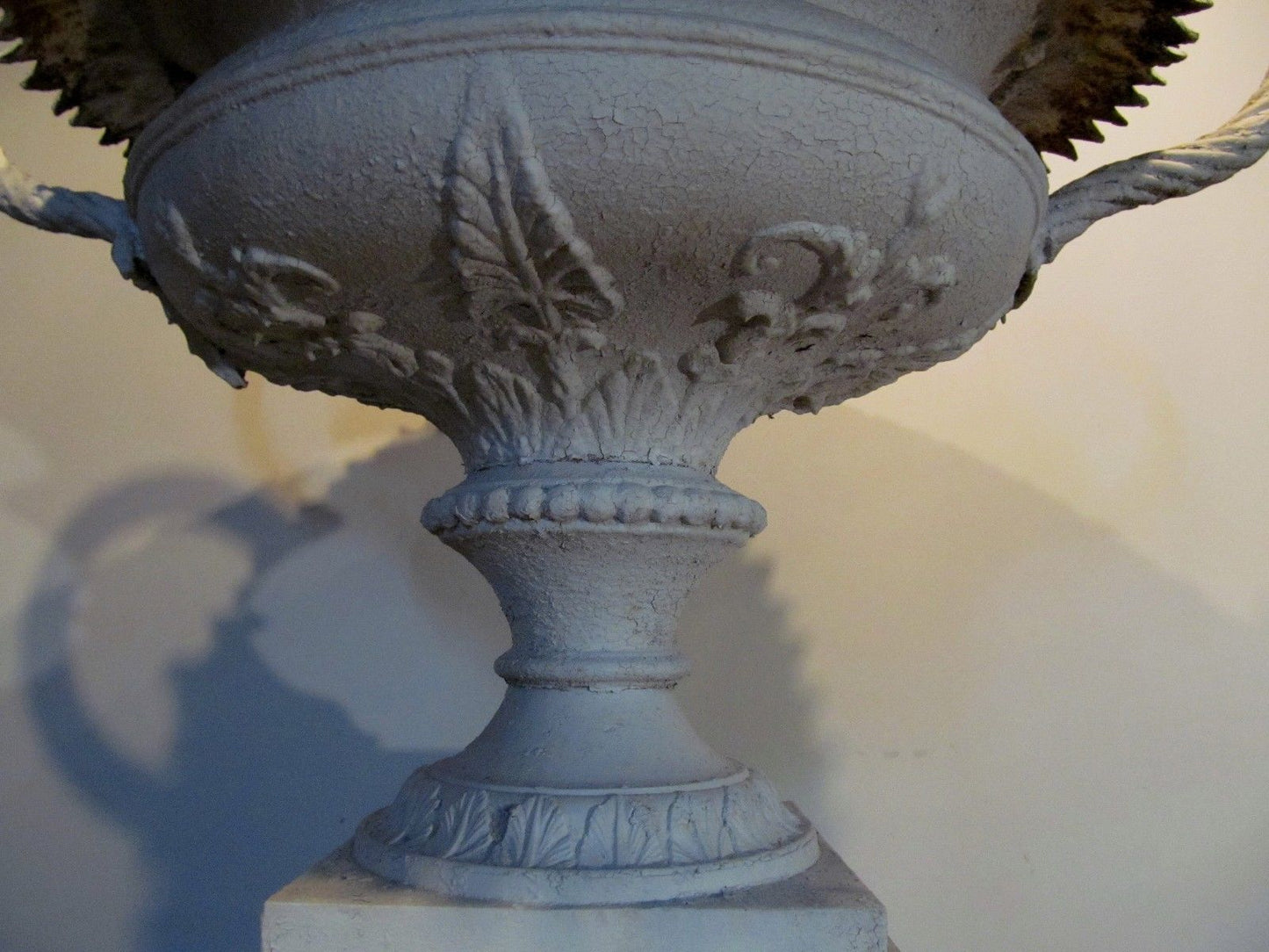 ANTIQUE 19TH CENT VICTORIAN MONUMENTAL CAST IRON URN W/ DECORATIVE MOUNTS