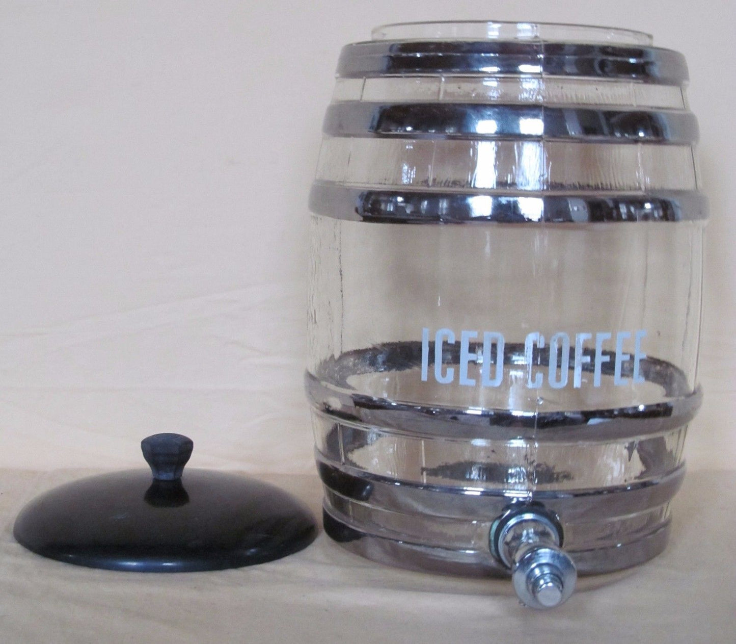 EXCELLENT VINTAGE ICE COFFEE DISPENSER IN CHROME & GLASS BARREL SHAPE