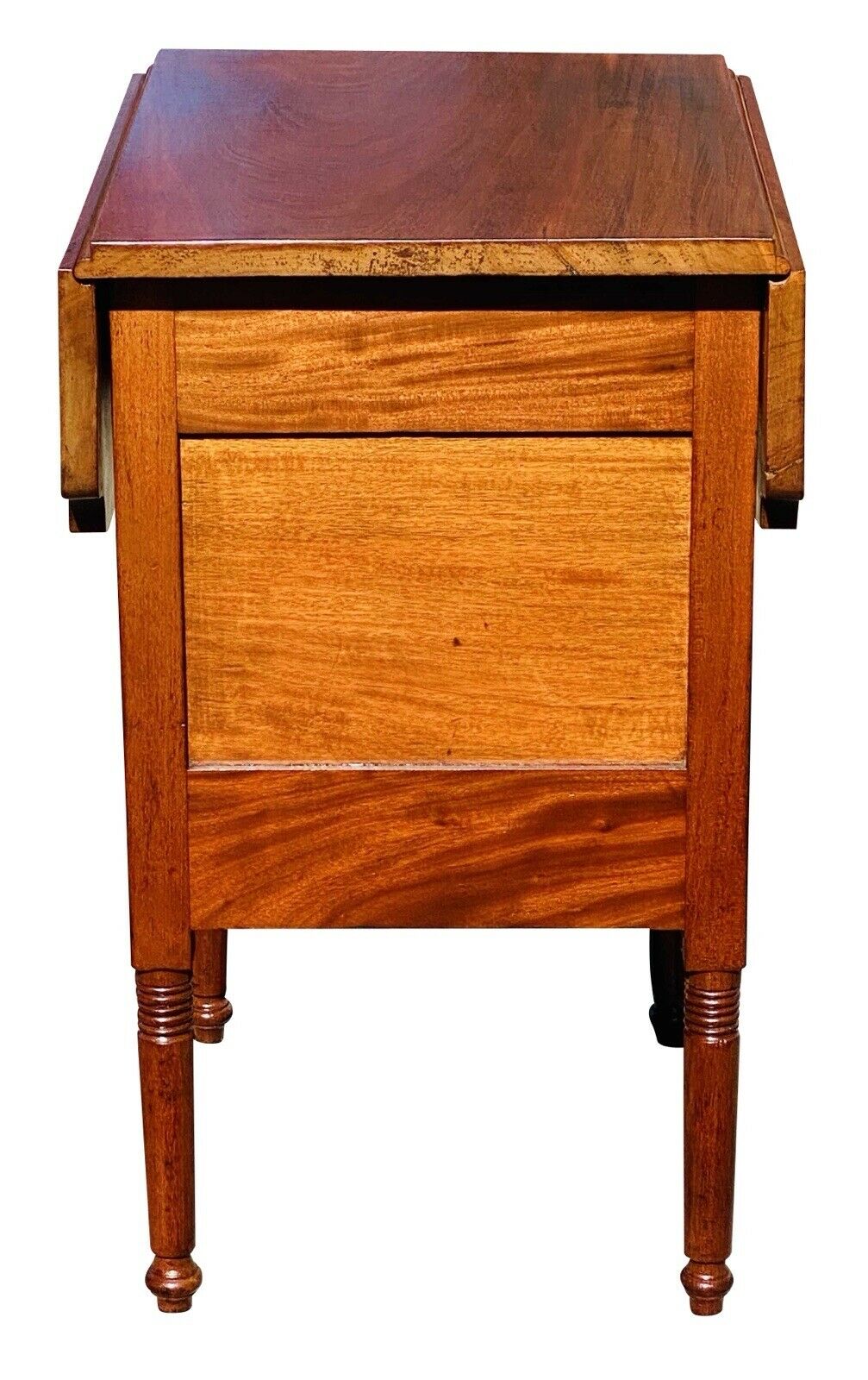 19TH C ANTIQUE SHERATON MAHOGANY MID ATLANTIC DROP LEAF WORK TABLE / NIGHTSTAND
