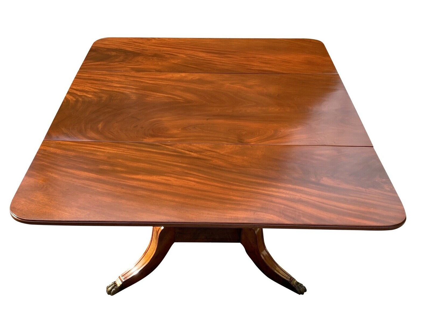 Early 19th Century Federal Mahogany Dropleaf Table With Brass Floral Ring Pulls