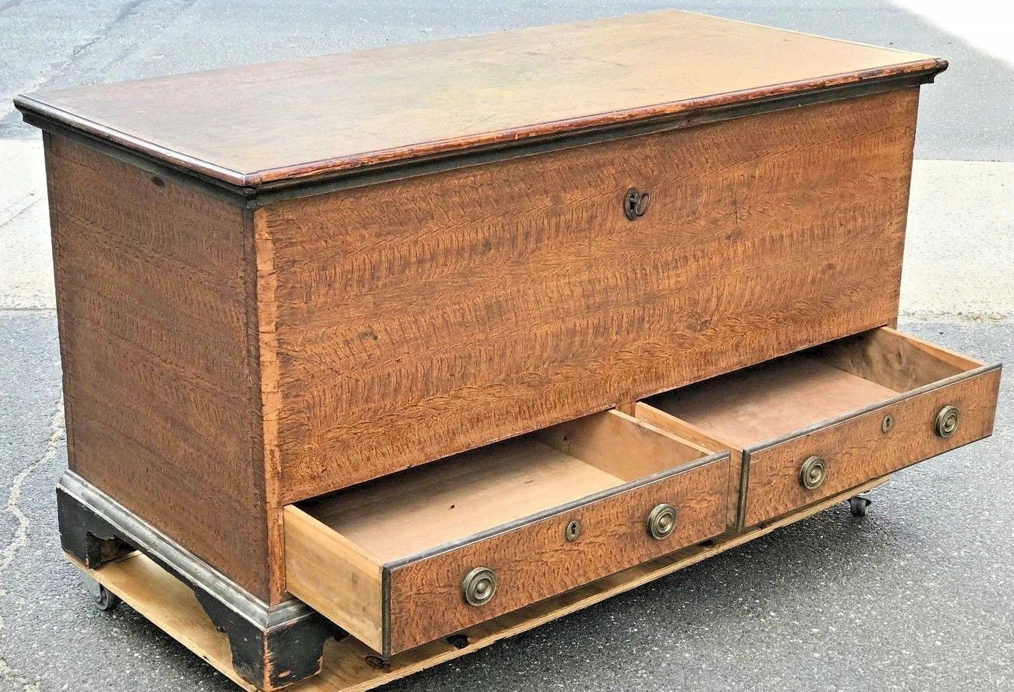 18TH C. CHIPPENDALE DOVETAILED SIGNED BLANKET BOX - RARE OCHRE PAINT SURFACE