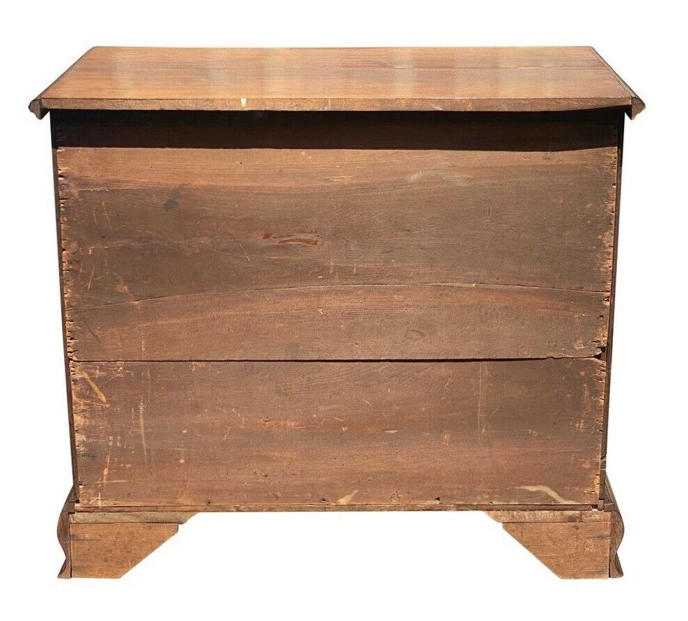 18TH C ANTIQUE CHIPPENDALE PENNSYLVANIA WALNUT BACHELORS CHEST / DRESSER