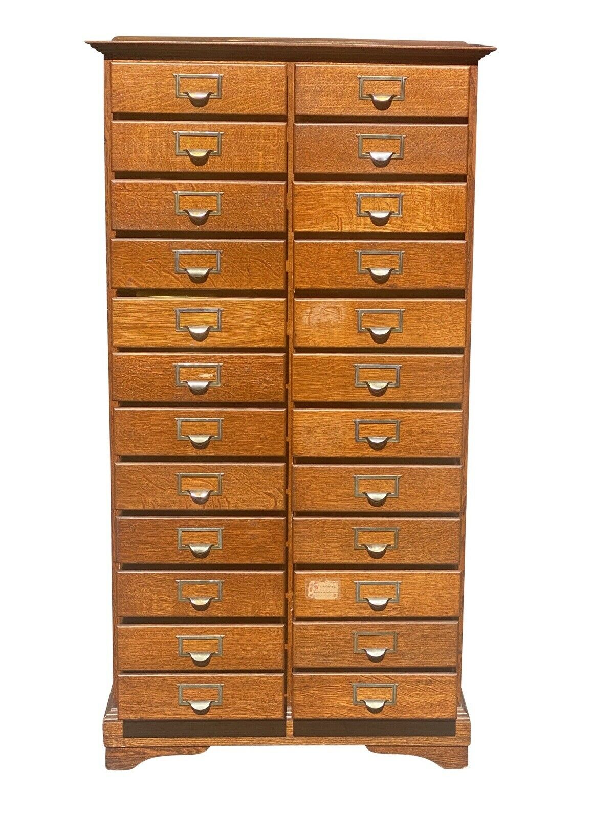 20TH C ANTIQUE ARTS & CRAFTS TIGER OAK E.H STAFFORD 24 DRAWER FILE CABINET
