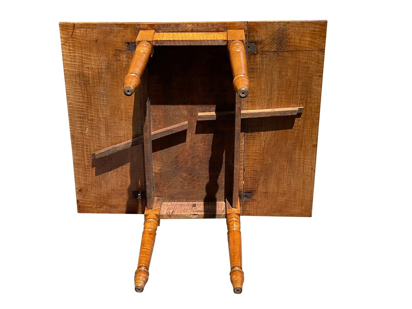 19TH C ANTIQUE COUNTRY PRIMITIVE TIGER MAPLE DROP LEAF DINING TABLE