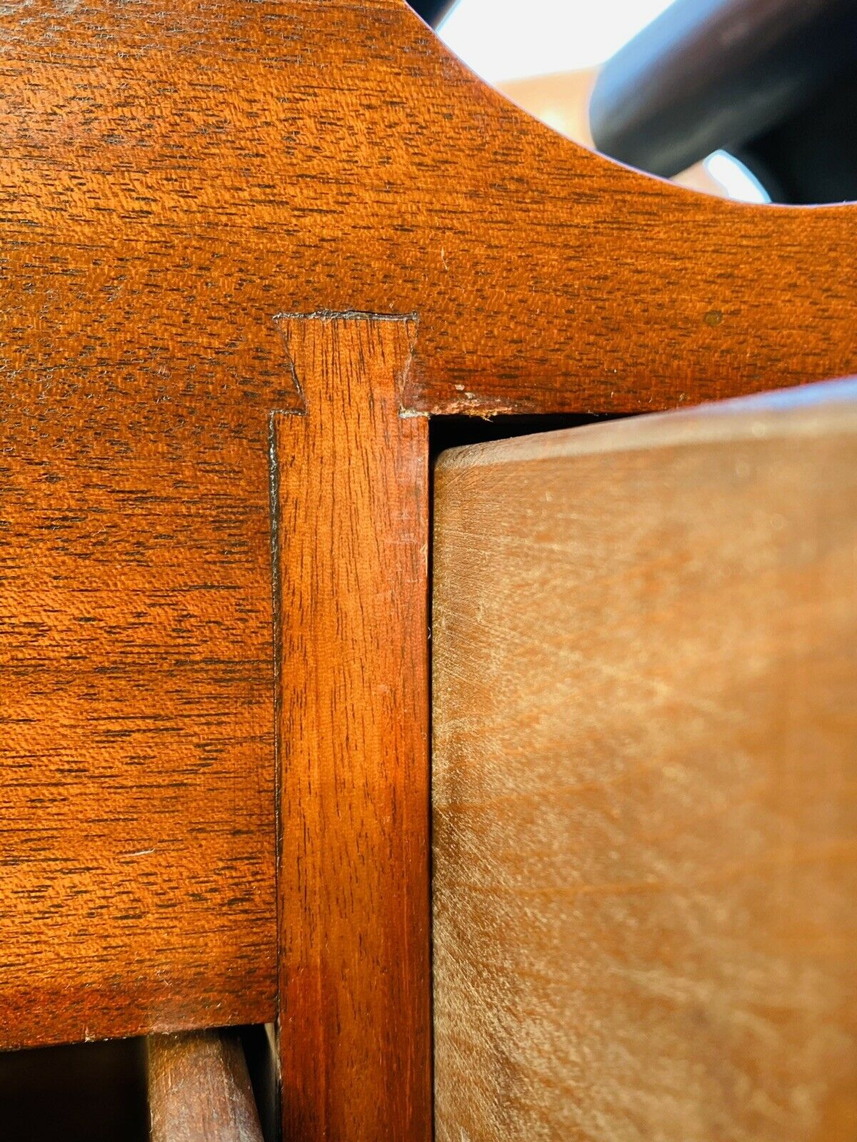 20TH C CHIPPENDALE ANTIQUE STYLE MAHOGANY BONNET TOP HIGHBOY DRESSER / CHEST