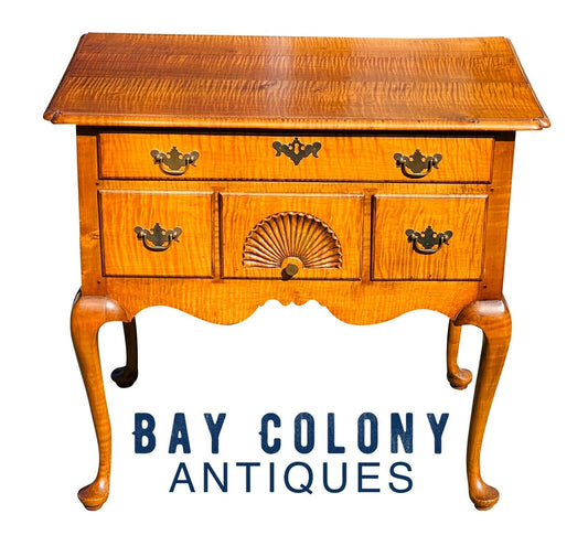 20TH C QUEEN ANNE ANTIQUE STYLE TIGER MAPLE LOWBOY DRESSER / CHEST