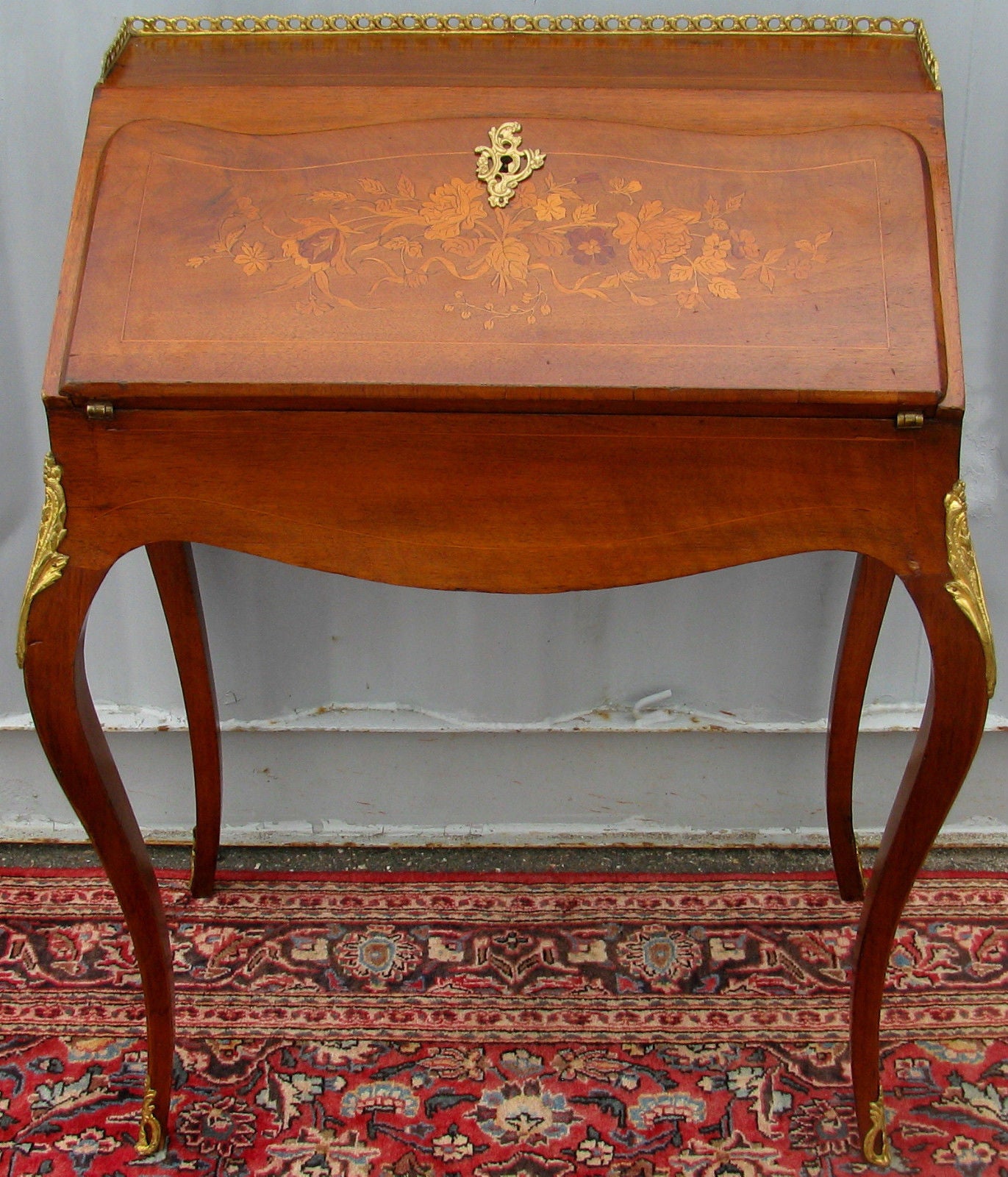 19th CENTURY FRENCH LOUIS XV MARQUETRY INLAID LADIES' DESK W/ORMALU DORE MOUNTS!