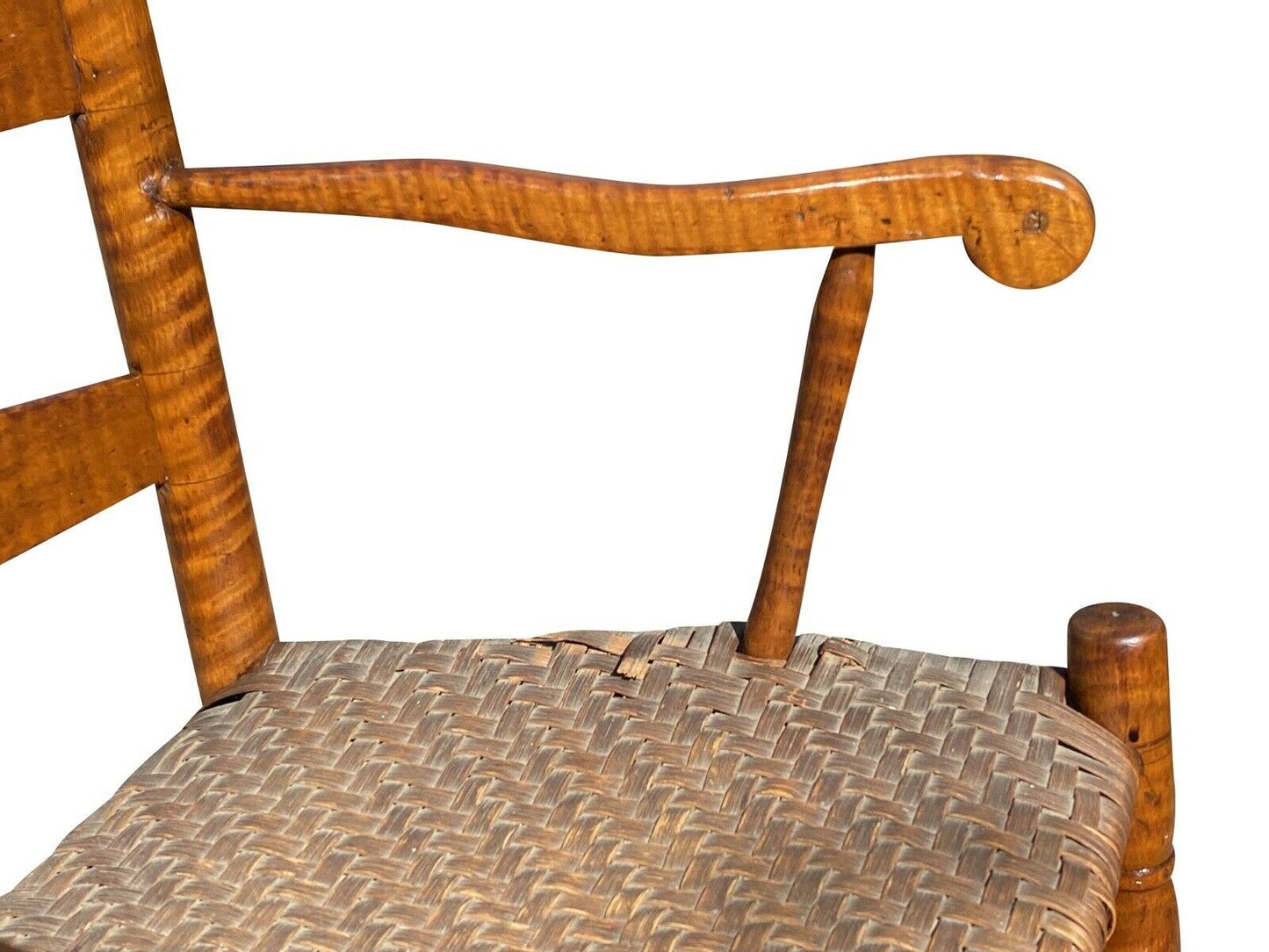 18TH C ANTIQUE NEW ENGLAND QUEEN ANNE TIGER MAPLE LADDER BACK ROCKING CHAIR