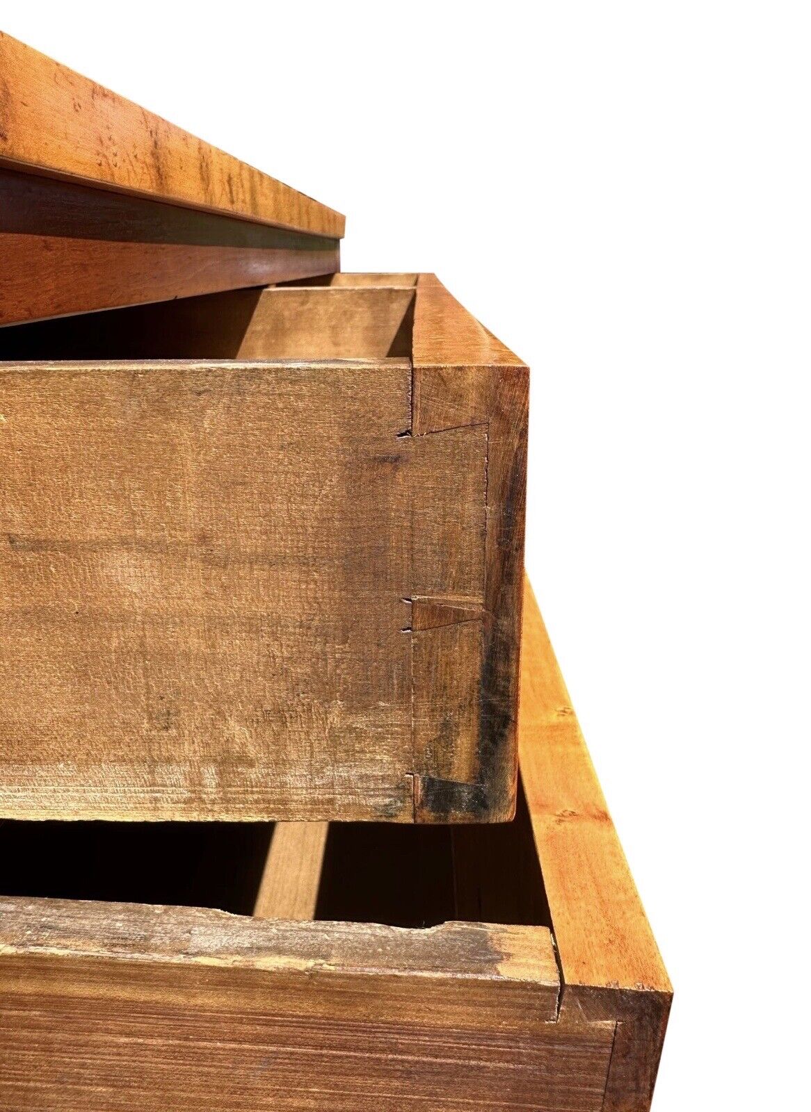 Early 19th Century Federal Birds Eye Maple Chest of Drawers With Cherry & Poplar