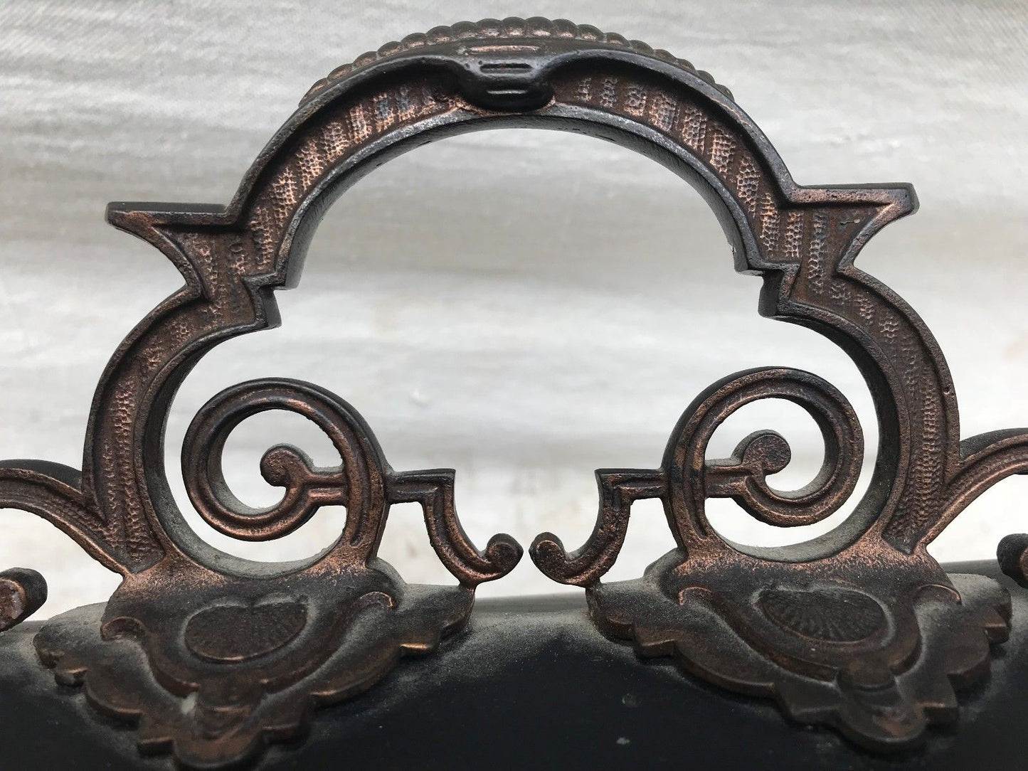 ANTIQUE VICTORIAN HAND PAINTED TOLE DECORATED COAL HOD W/ REMOVABLE TRAY