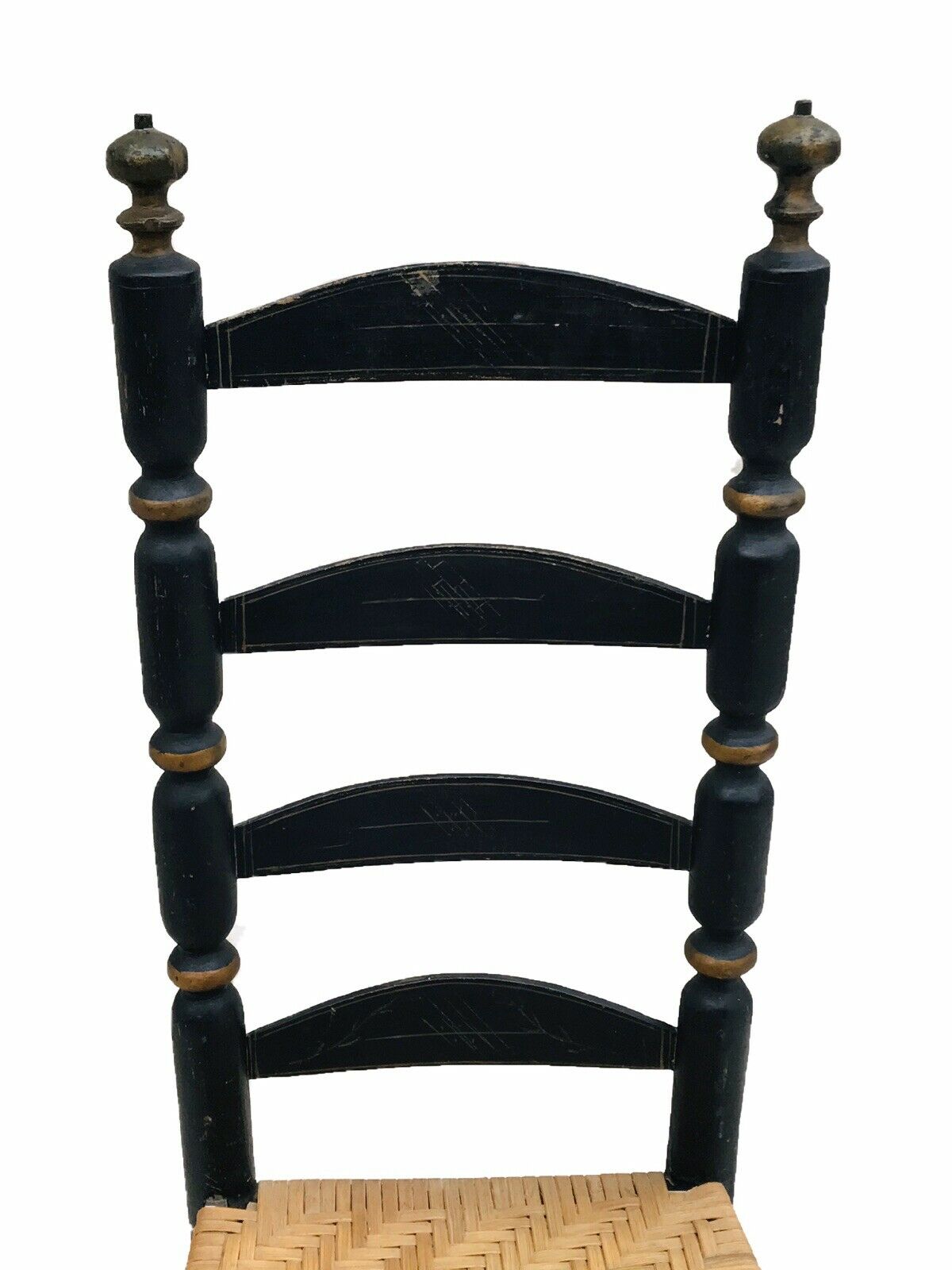 18TH C ANTIQUE WILLIAM & MARY NEW ENGLAND LADDER BACK CHAIR