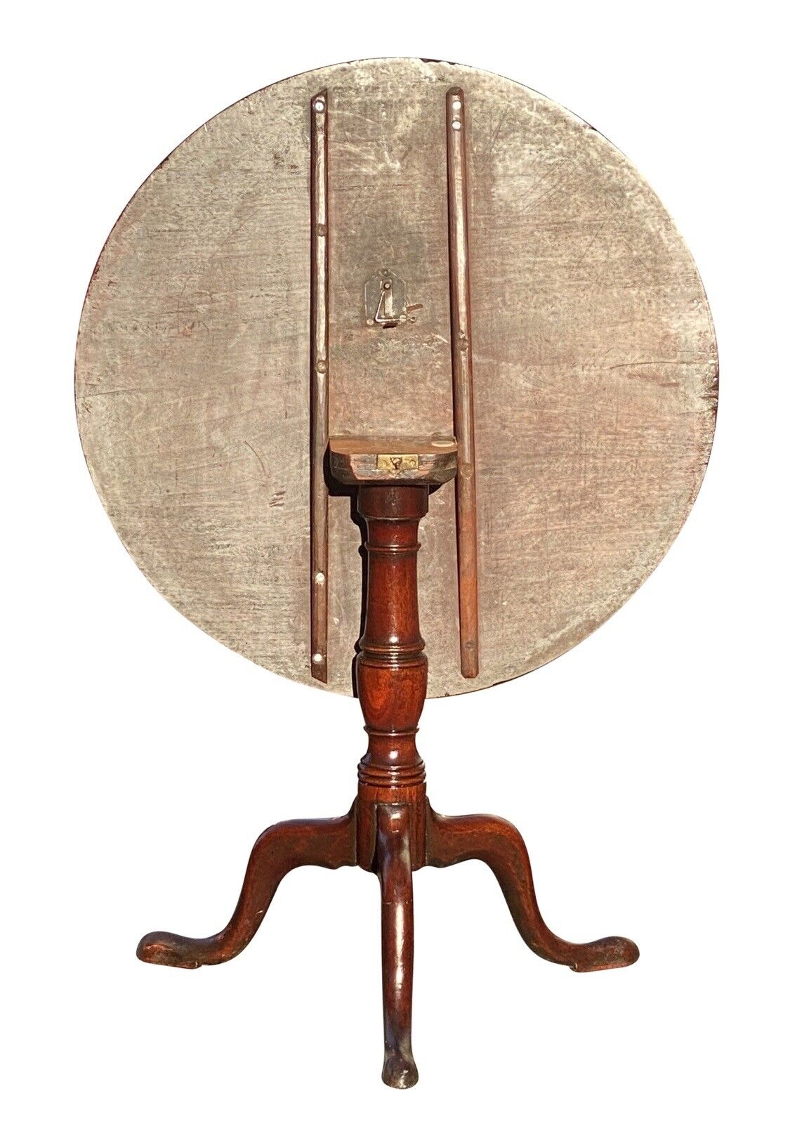 Antique South Carolina Queen Anne Walnut Tilt Top Table on Snake Legs