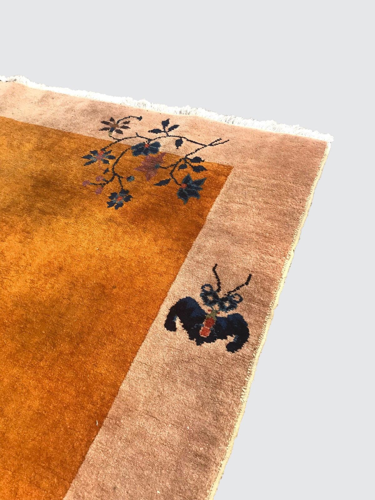 ANTIQUE VERY ATTRACTIVE CHINESE ART DECO CARPET WITH VERY RARE GOLD PROGRAM