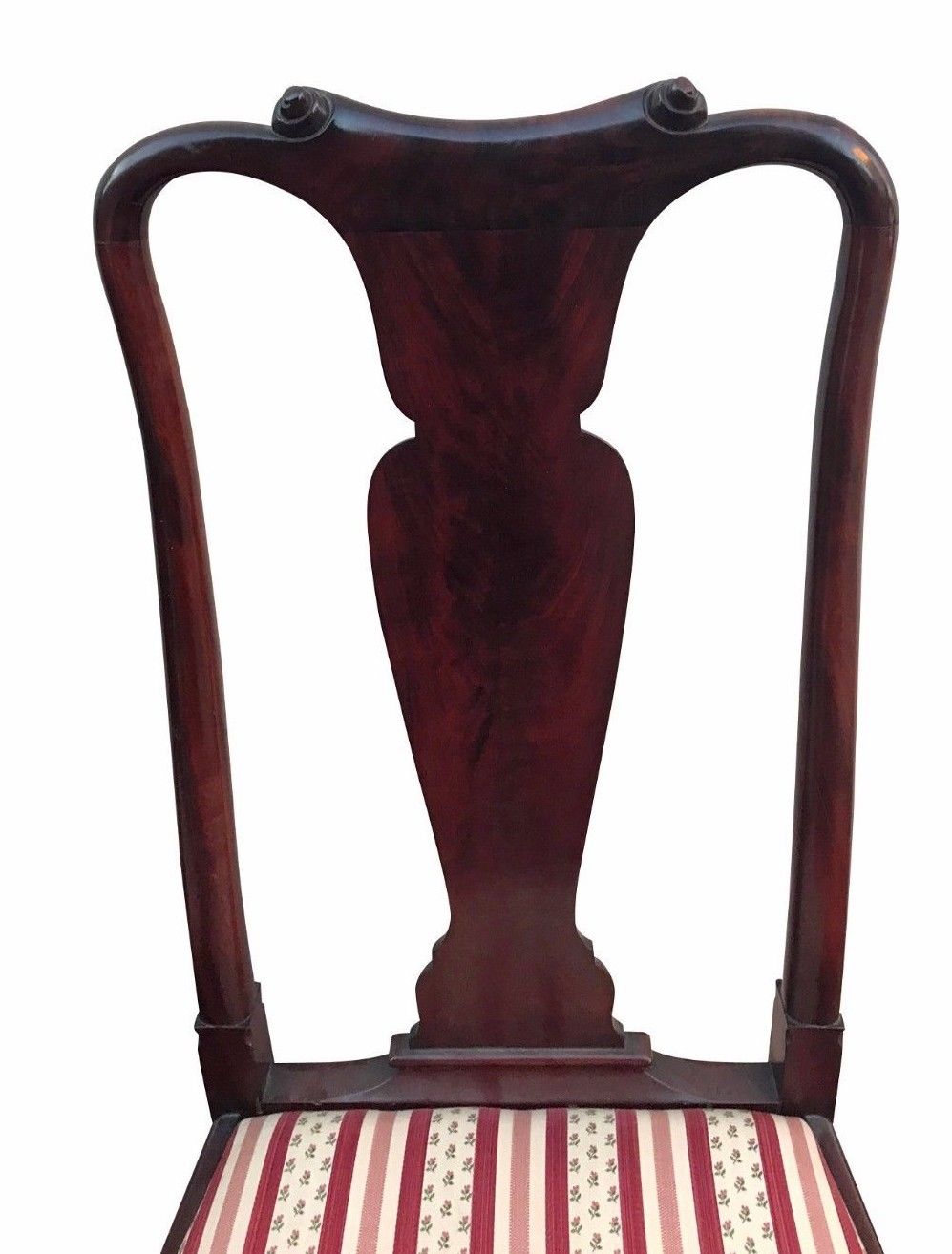 PAIR OF QUEEN ANNE STYLE MAHOGANY SIDE CHAIRS WITH GRACEFUL PAD FEET