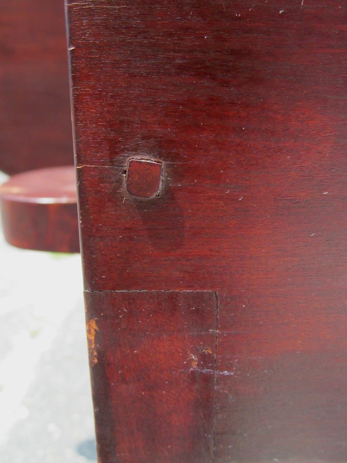 ANTIQUE QUEEN ANNE STYLE OVAL FORM CHERRY SHOE FOOT HUTCH TABLE - WONDERFUL