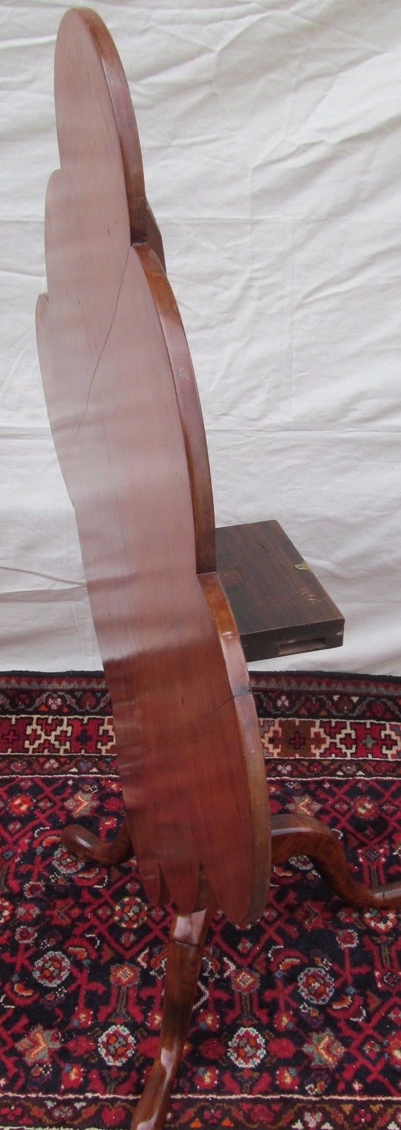 FINE 18TH CENTURY RARE FEDERAL PERIOD CLOVER SHAPED TIGER MAPLE TIP TOP TABLE