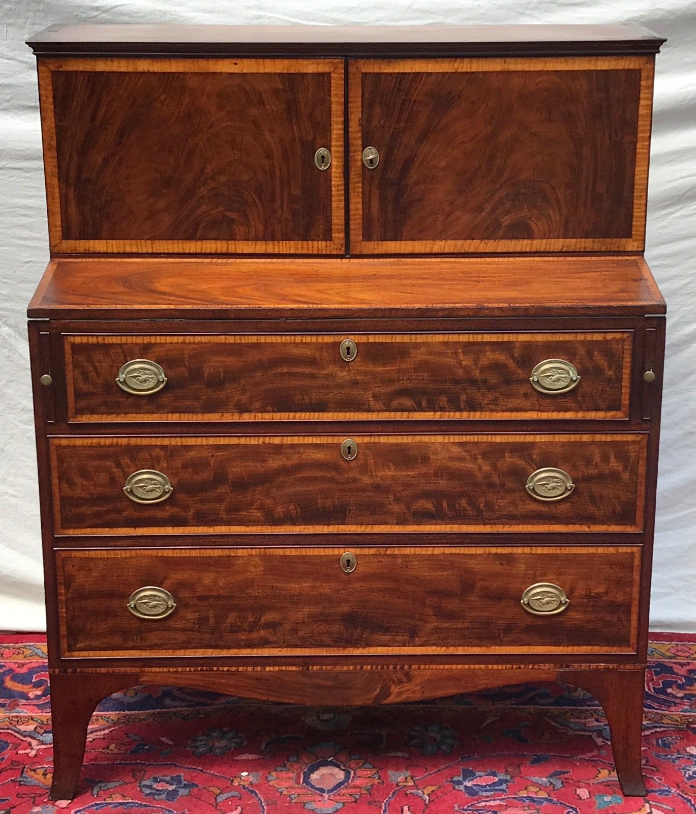 CIRCA 1810 MASSACHUSETTS HEPPLEWHITE MAHOGANY & TIGER MAPLE INLAID LADIES DESK