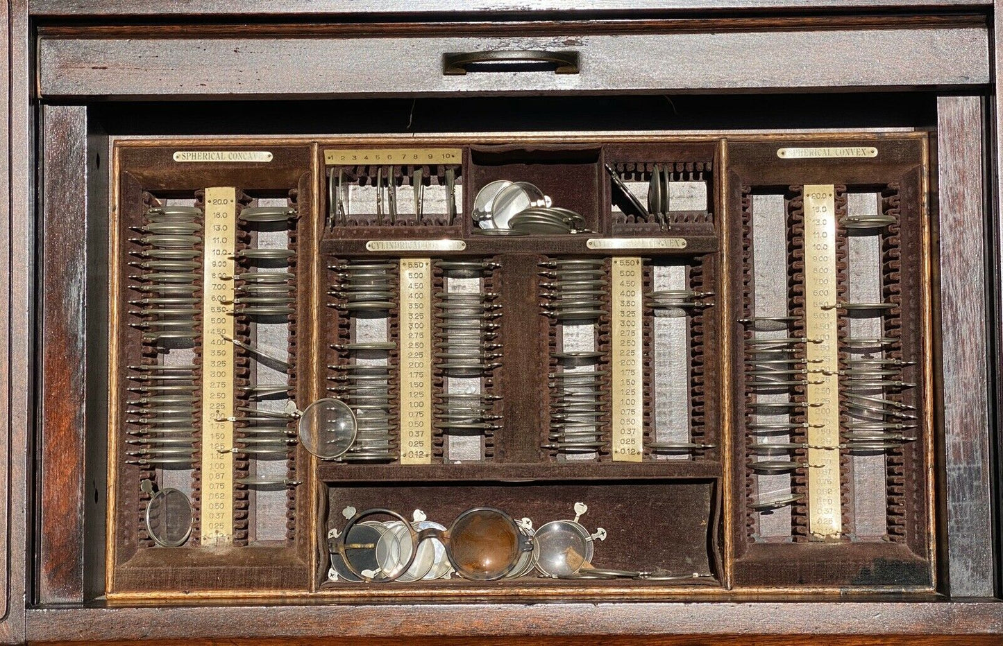 20TH C ANTIQUE INDUSTRIAL MAHOGANY OPTOMETRIST CABINET ~ MEDICAL ANTIQUE