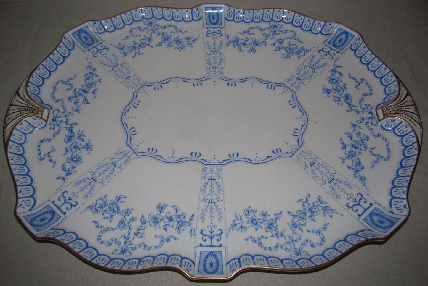 ROYAL CROWN DERBY PLATTER