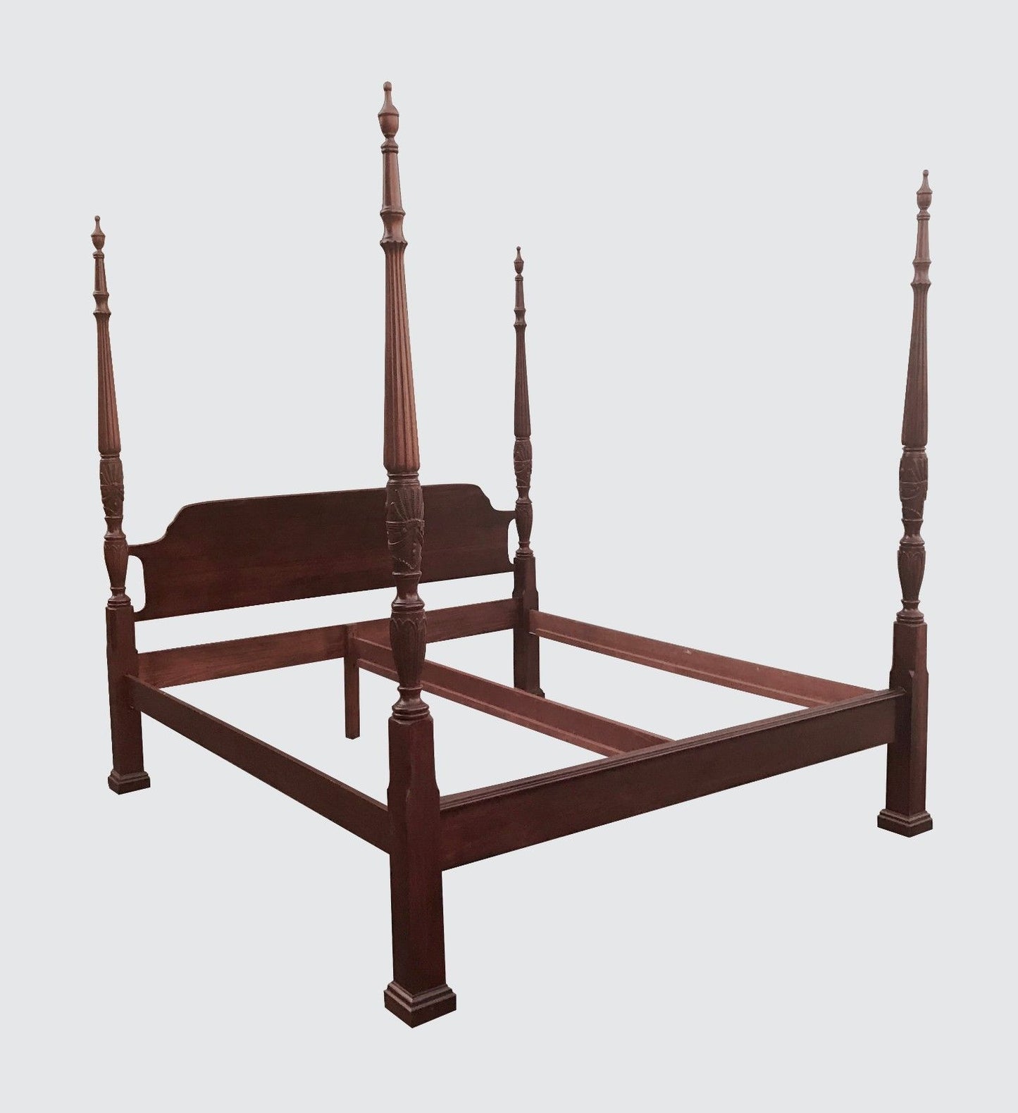 KING SIZED CHERRY FOUR POSTER RICE CARVED PLANTATION CHIPPENDALE STYLED BED